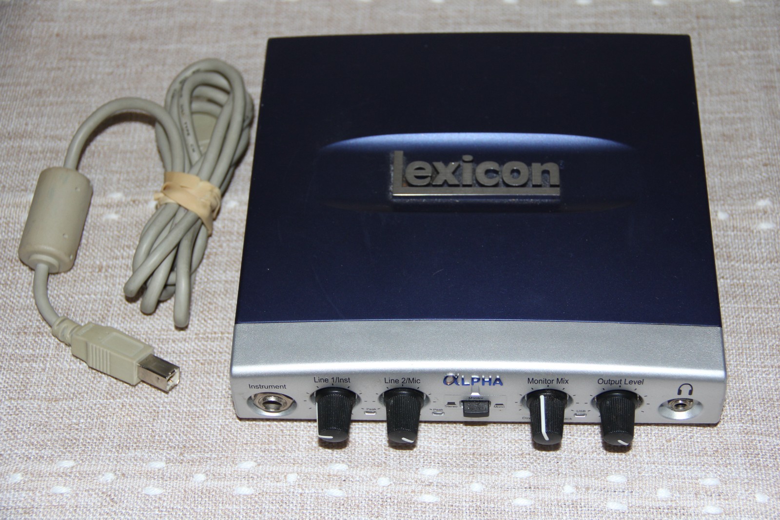 Lexicon Alpha Multi-Channel Desktop Recording Studio LEXALPHAV