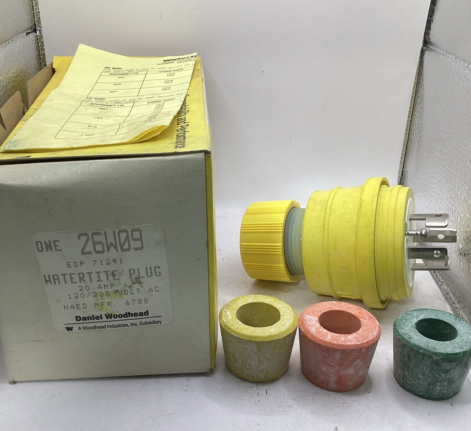 Woodhead 26W09 Watertite Turnex Plug 20A 120/208V