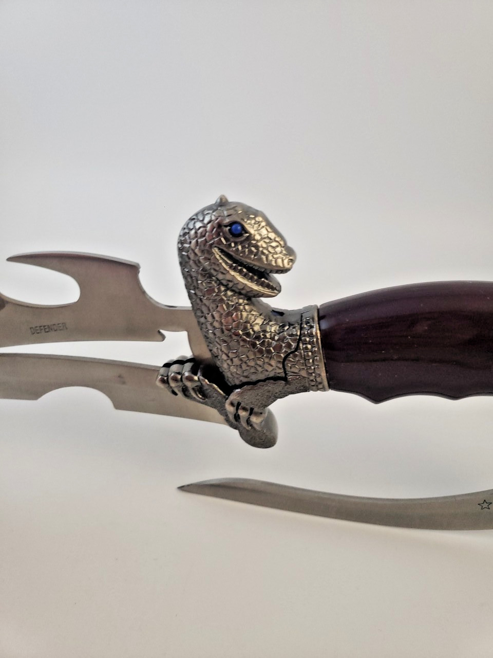 15” Dinosaur/Reptile Handled Fantasy Typhoon Hook Dagger