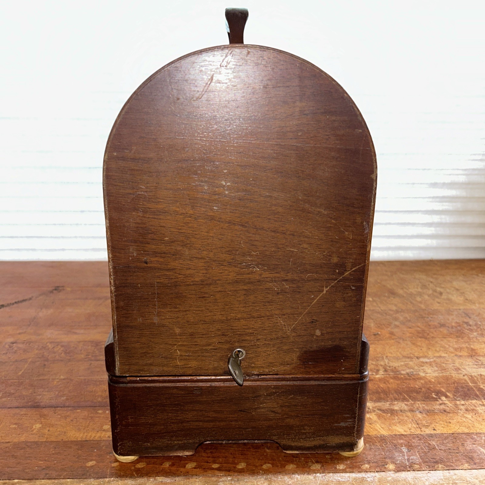 Vintage Singer Sewing Machine in Original Wood Case 🧵✂️