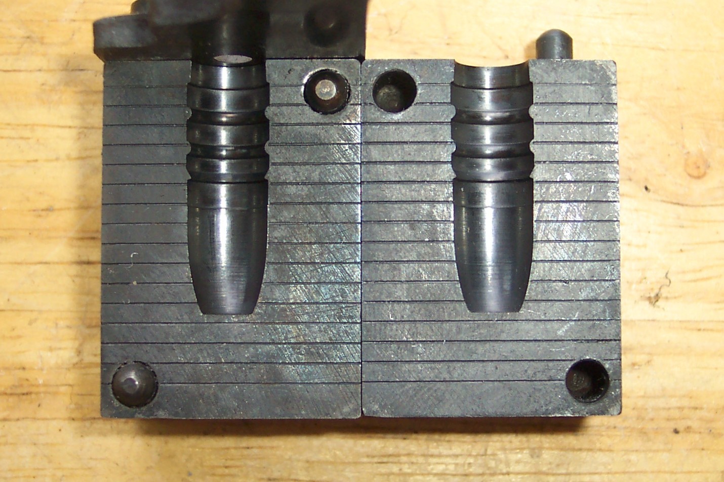LYMAN/IDEAL 311041 .30 CALIBER 173 GRAIN FLAT NOSE GAS CHECK MOLD 31141 30 CAL