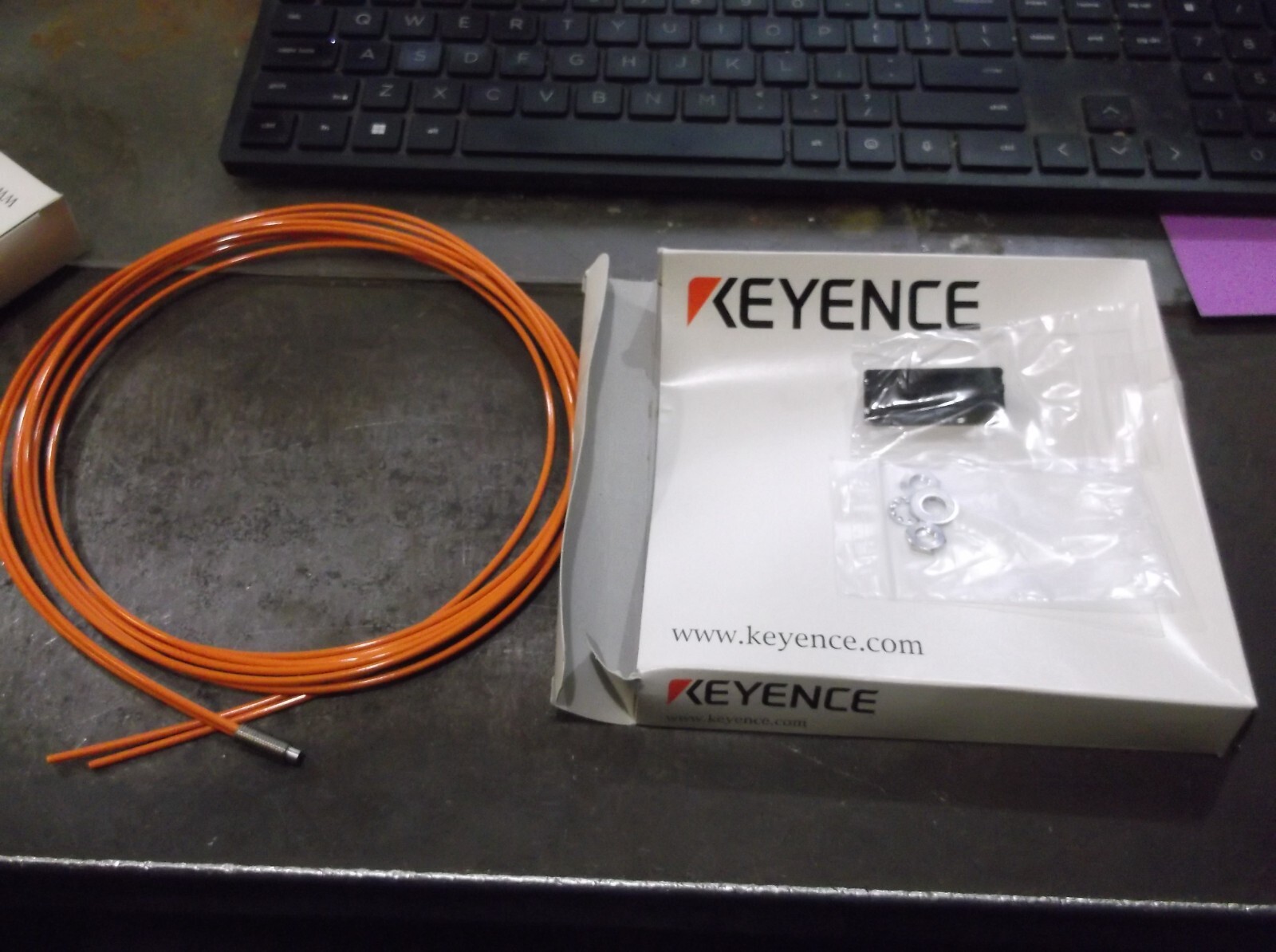 NIB KEYENCE FU-85Z FIBER OPTIC SENSOR CABLE (206-2)