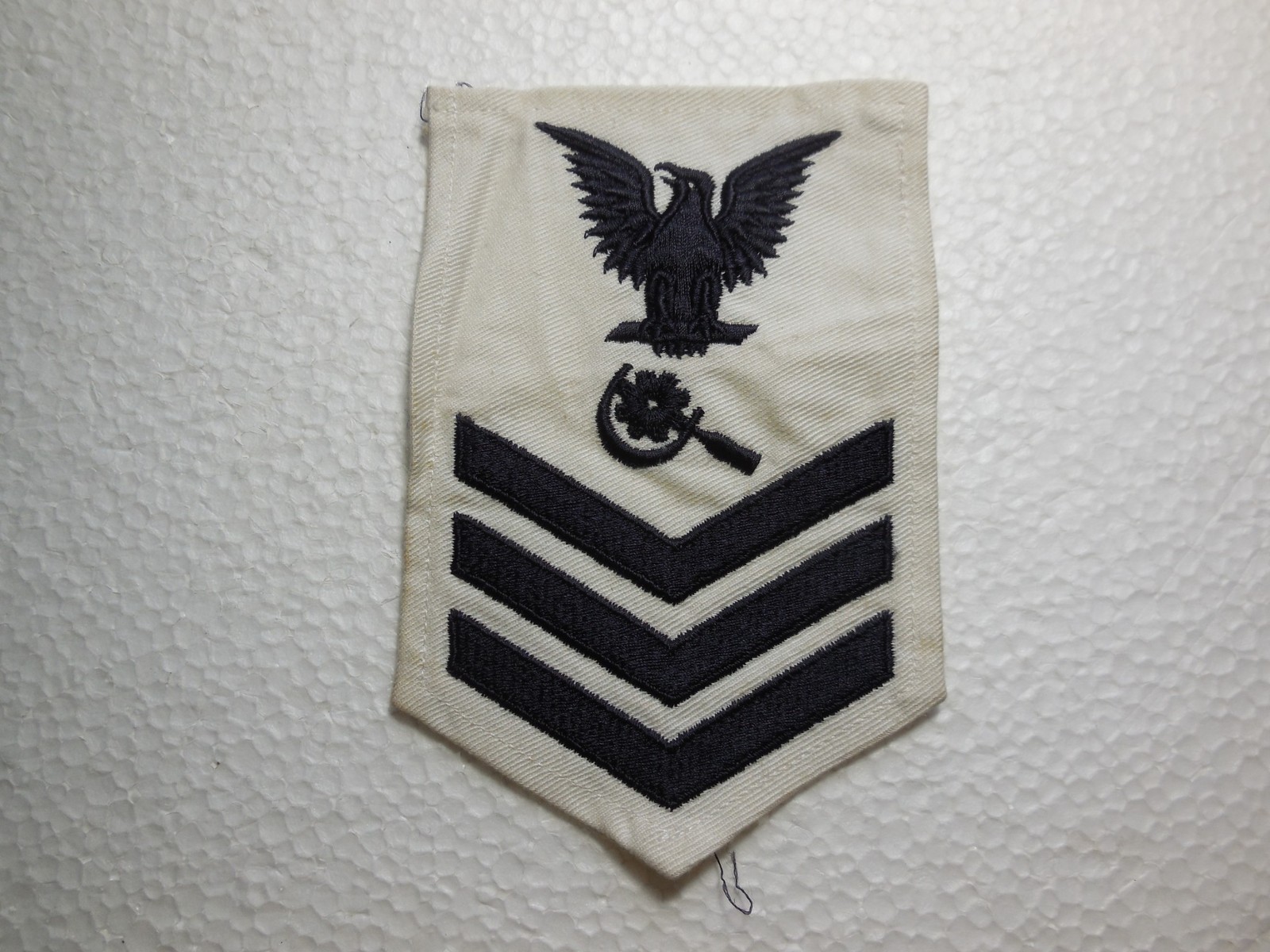US NAVY PETTY OFFICER FIRST CLASS MACHINERY REPAIRMAN WHITE RATE PATCH