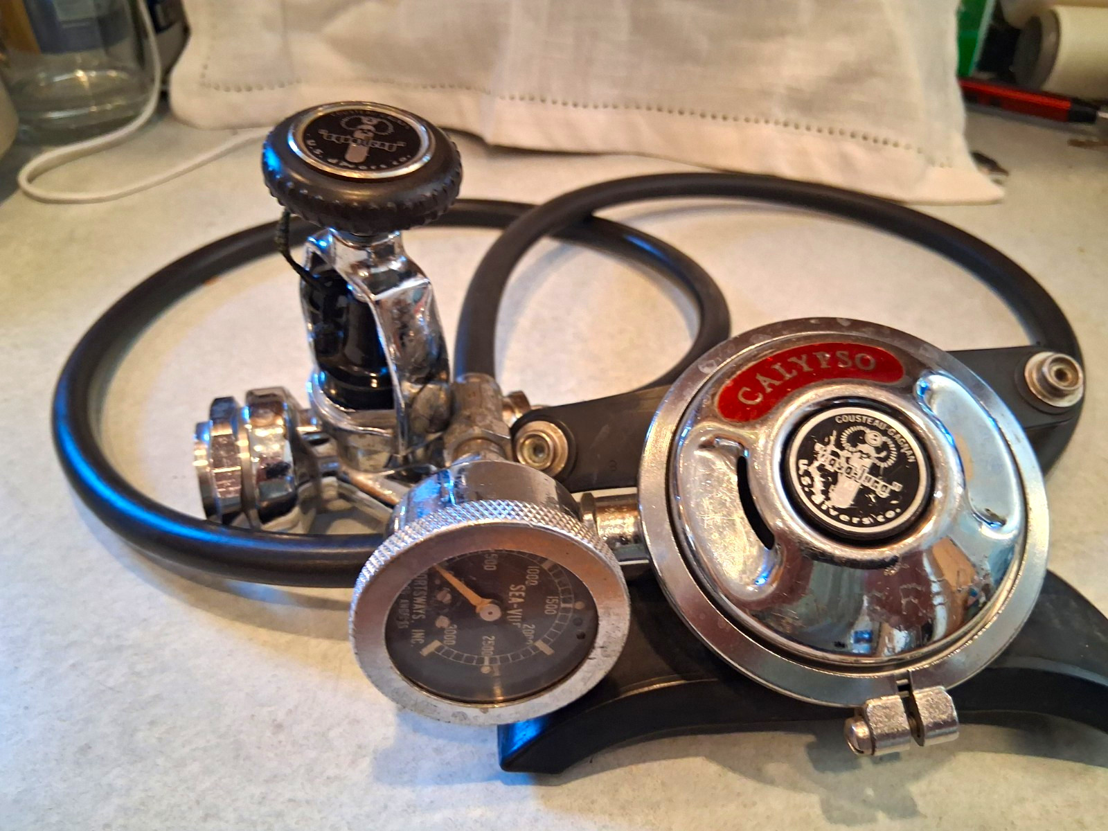 US Divers Calypso Scuba Regulator Set w/ Pressure Gauge & Hoses