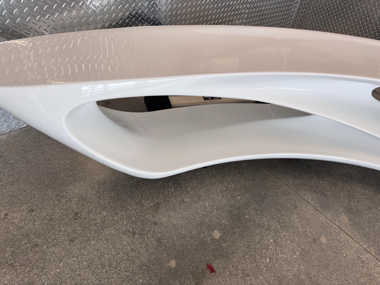 Established and Sons, Amanda Levete/Future Systems Drift Bench White