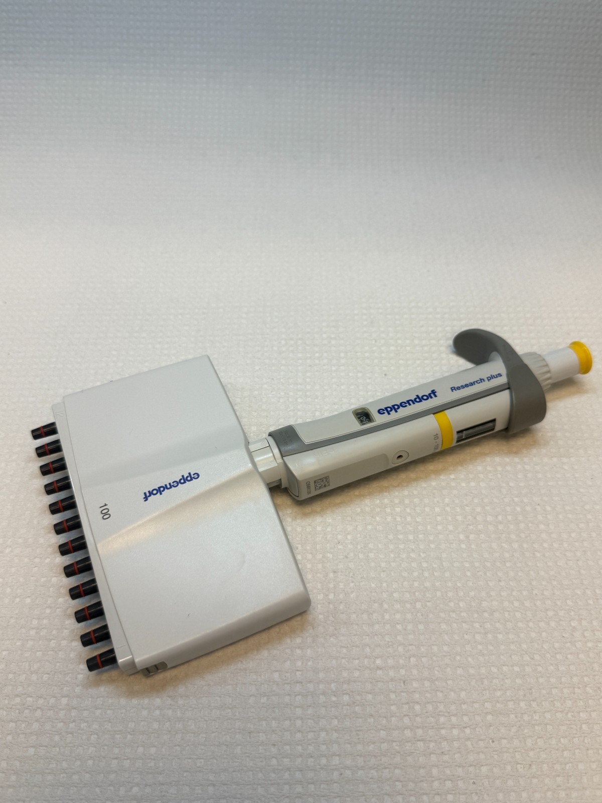 Eppendorf Research Plus 12-Channel Pipette 10-100 µL - ISO 8655 Verified