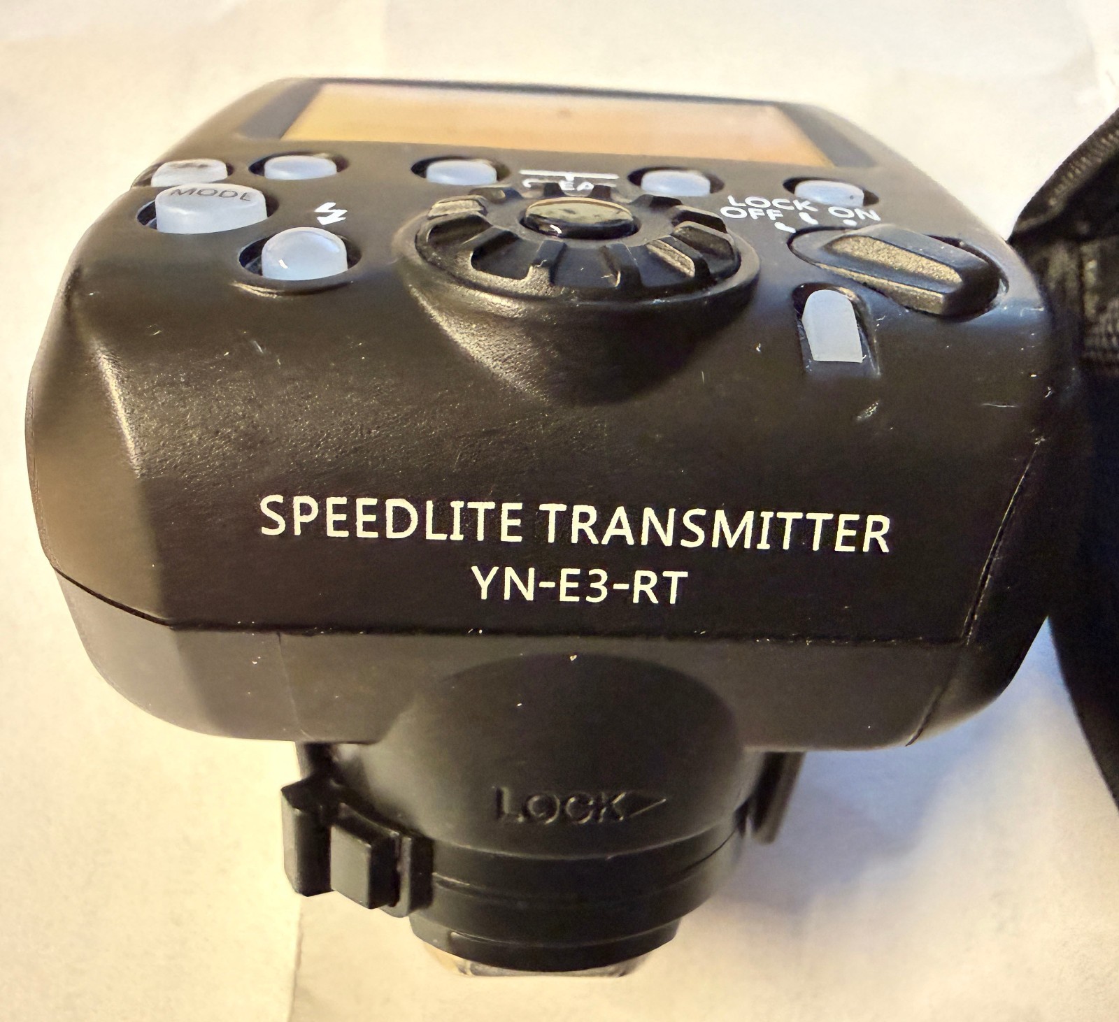 Yongnuo YN-E3-RT Flash controller for Canon compatible Speedlights, with case