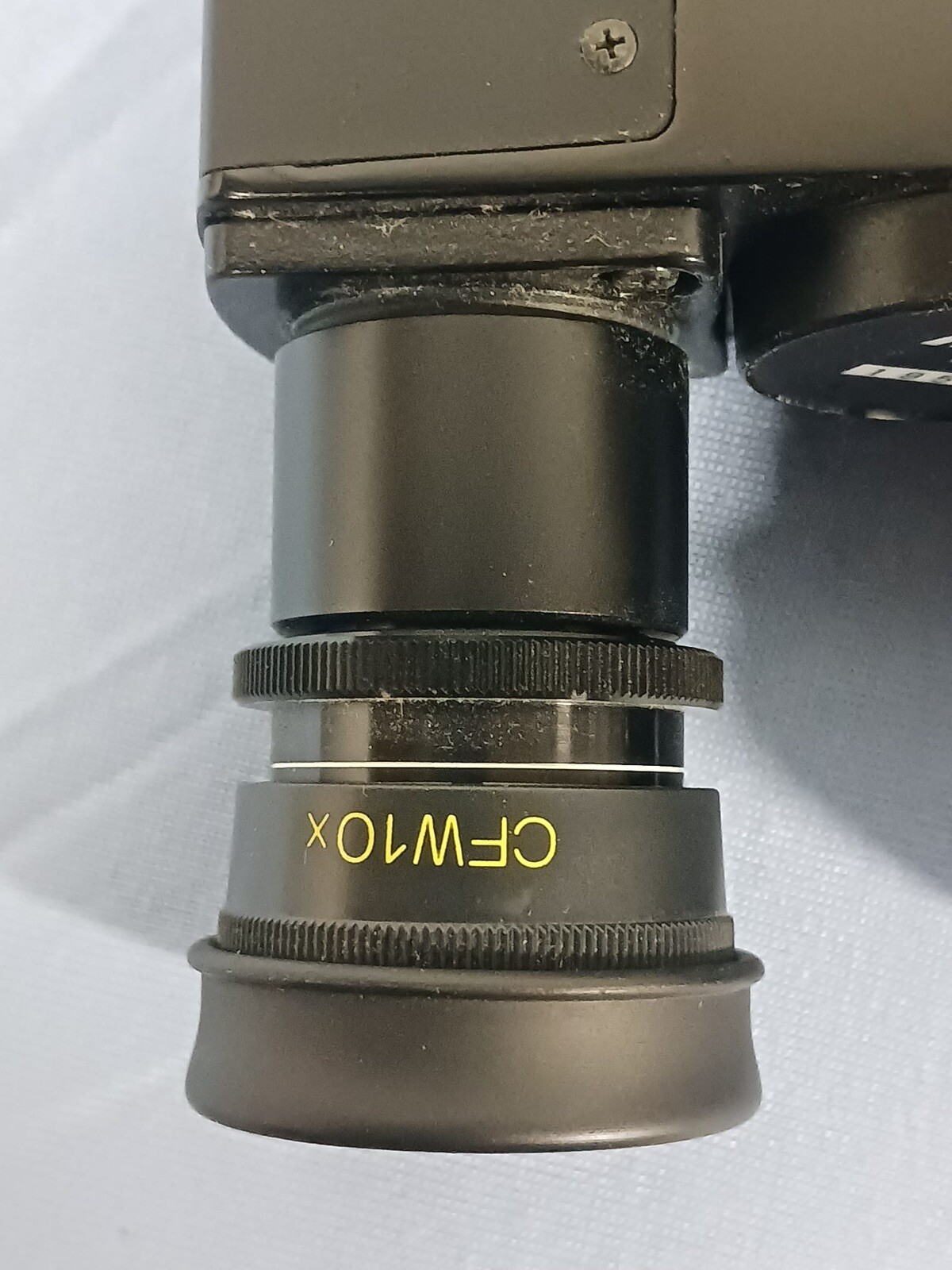 Nikon Microscope Head 195924 w/ Eye Pieces