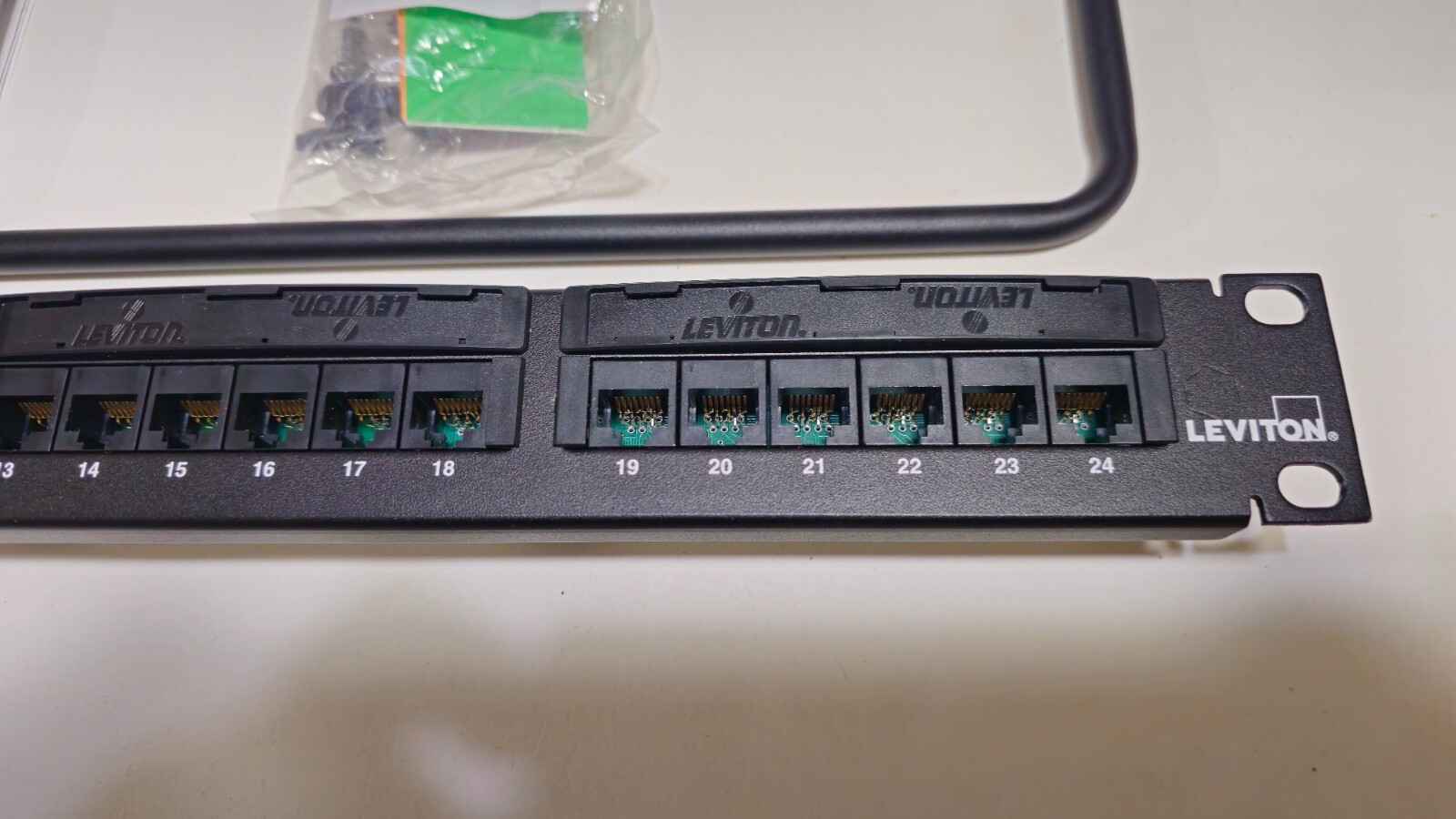 Leviton 24 Port Cat 5e 1U Rack Mount Patch Panel Punch Down 256-5G596-U24