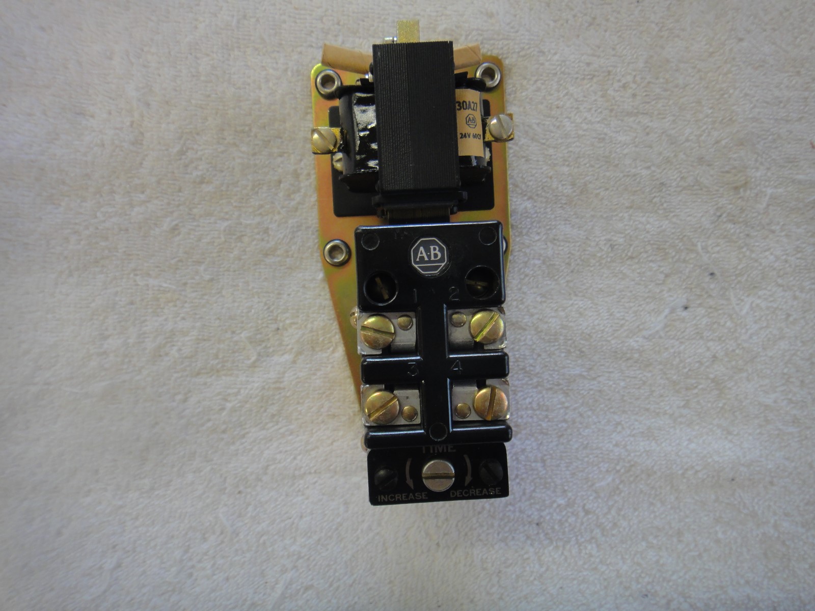 NEW Allen Bradley Pneumatic Timing Relay 10A 24V   849A-Z0WJ24-B   849A-Z0WJ24