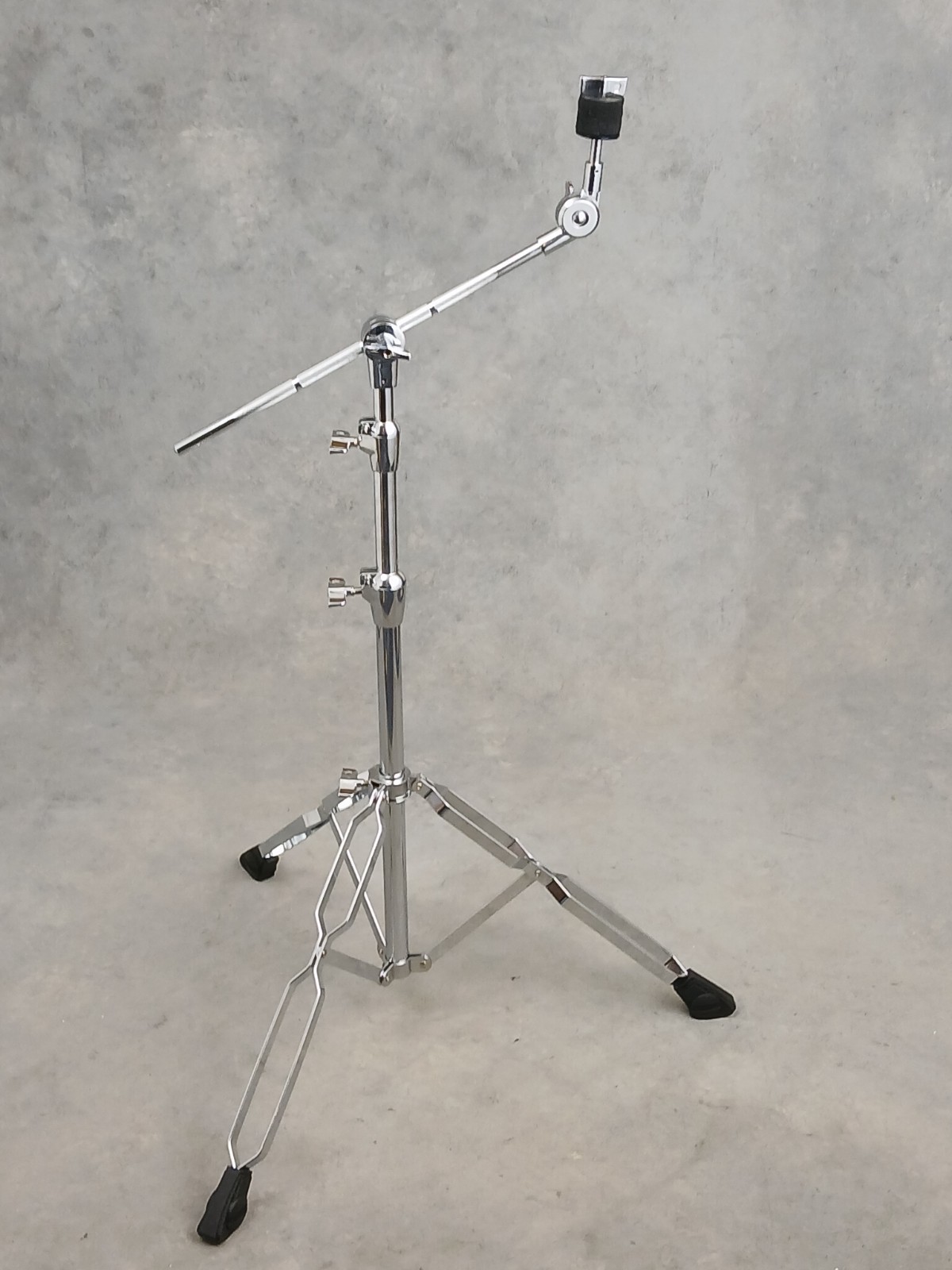 LUDWIG ELEMENT BOOM CYMBAL STAND, MINT CONDITION