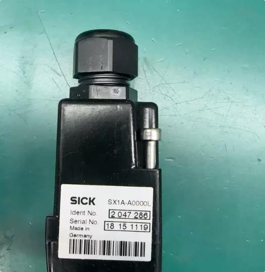 1pc USED SX1A-A0000L 2047286 TESTED *vv