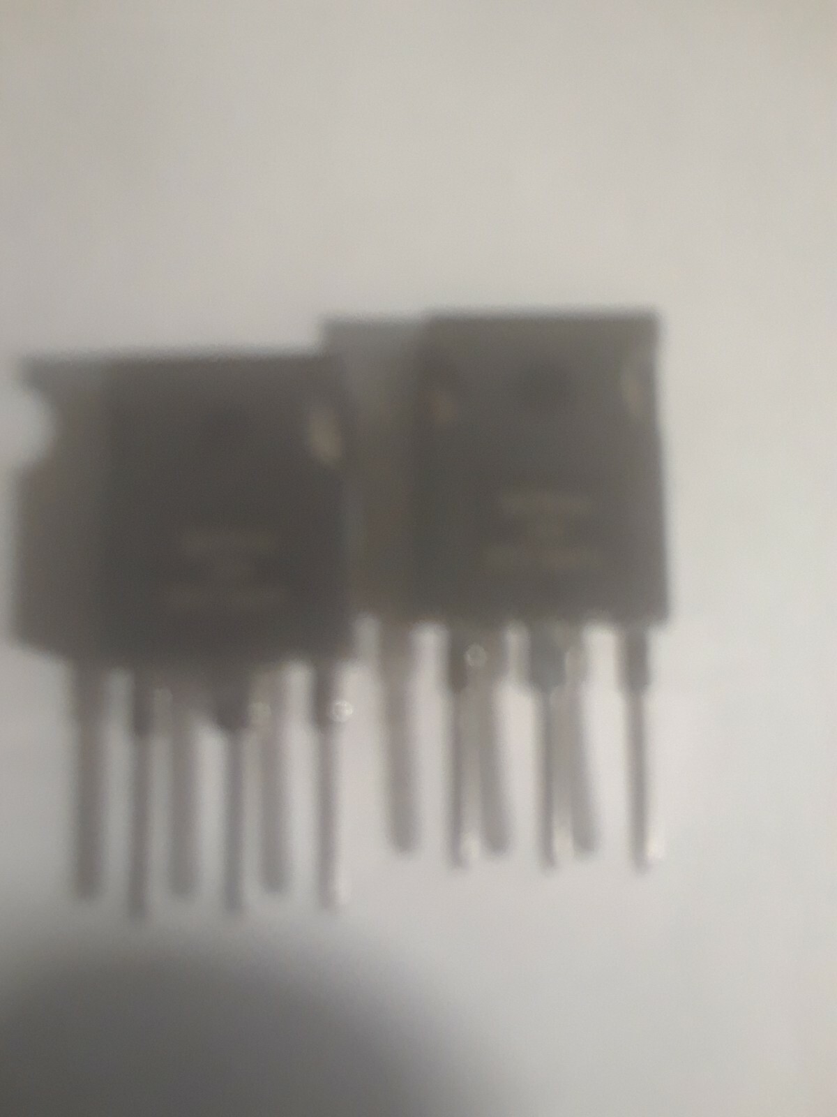 2 PCS, 30CPQ100, 30 A, 100 V, SCHOTTKY RECTIFIER, PFV 1.05 @ 30 A