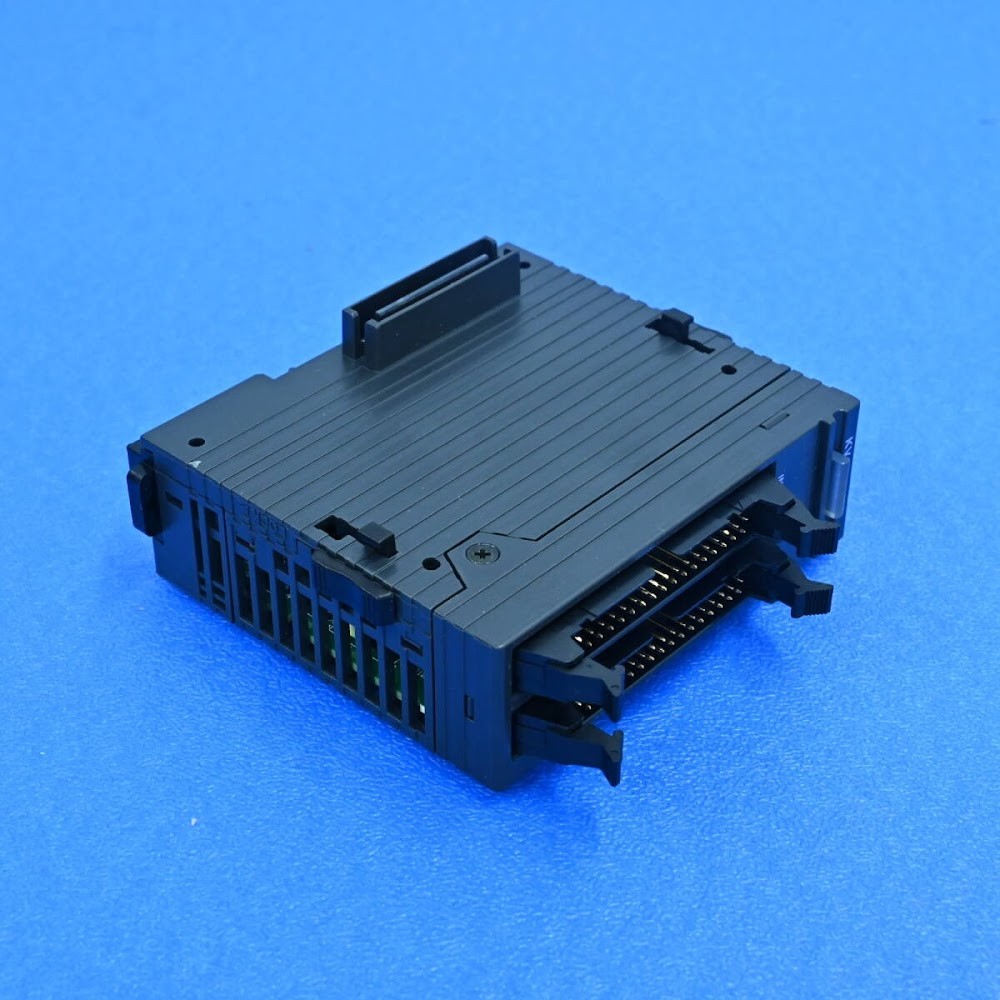 KEYENCE KV-C32XTD PLC I/O Expansion Module Excellent Cond USED #2