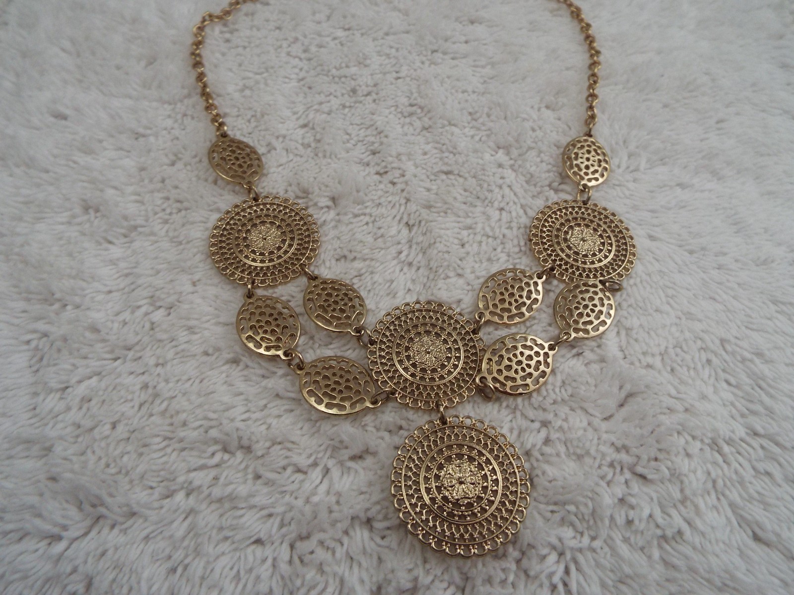 CHARMING CHARLIE Goldtone Filigree Disks Scoop Bib Necklace (A25)