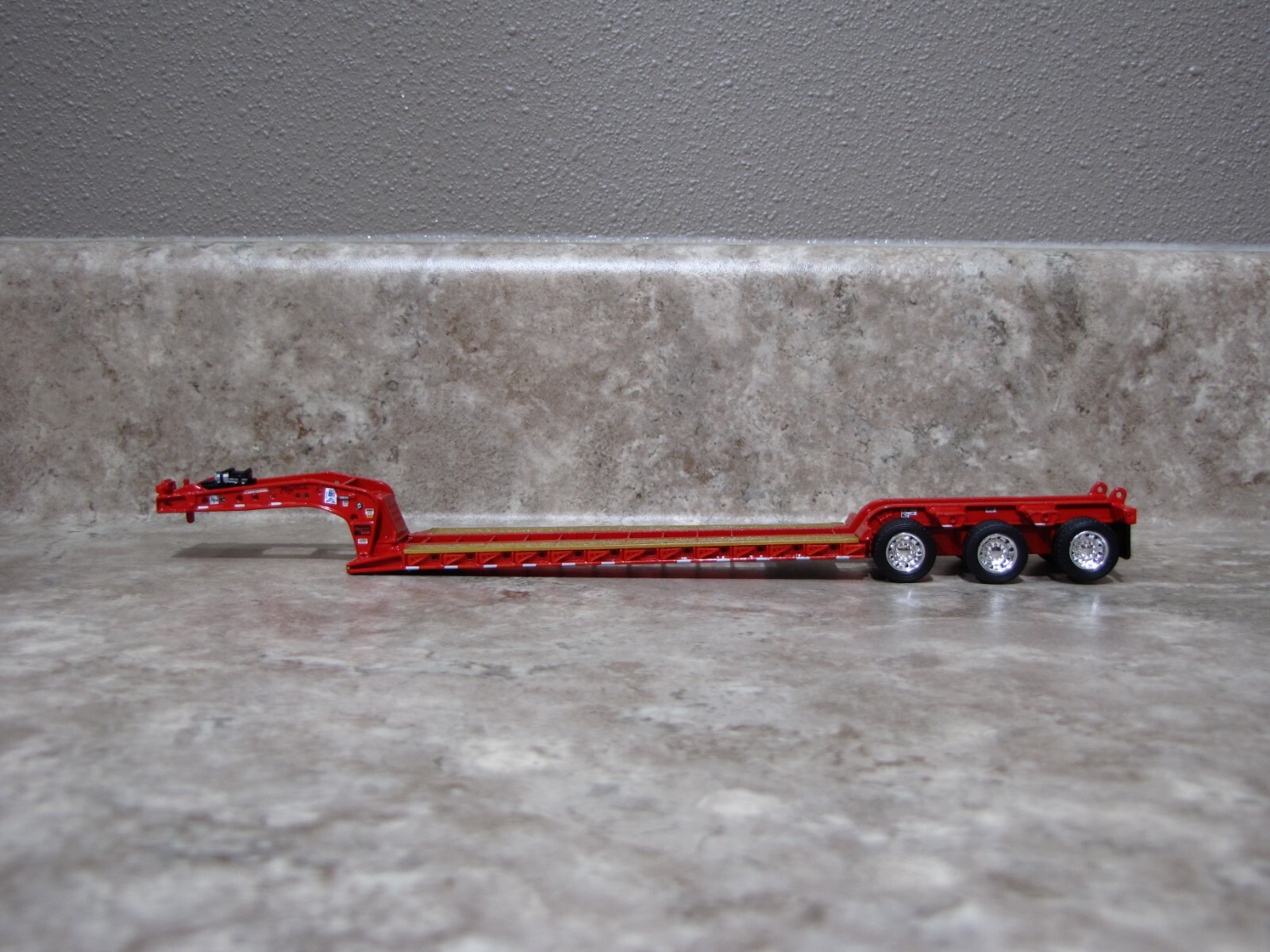 DCP 1/64 Red Fontaine Tri-Axle Detachable Lowboy Trailer Toy
