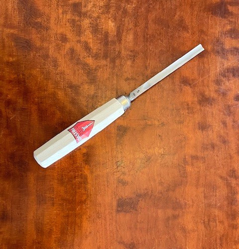 Dastra carving gouge, single bevel, #5 8mm, hornbeam handle