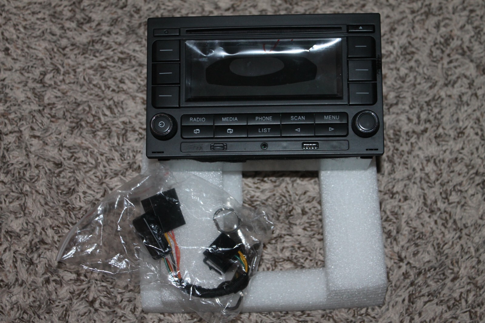 GOLF 4 MK4 PASSAT B5 POLO 9N CSW15574 REPLACEMENT RCN210 RADIO OPEN BOX