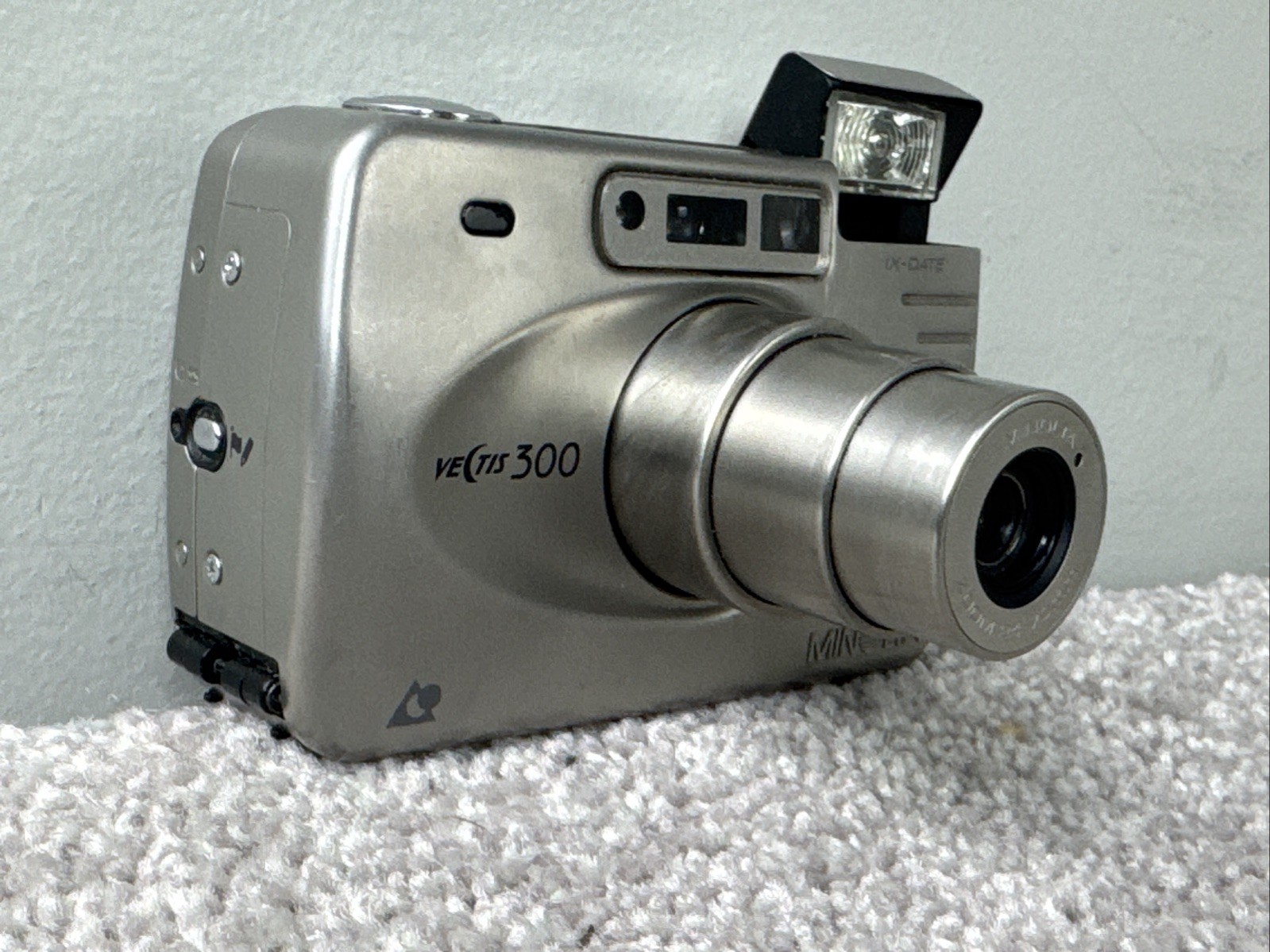Minolta Vectis 300 APS Point & Shoot Film Camera with New Battery