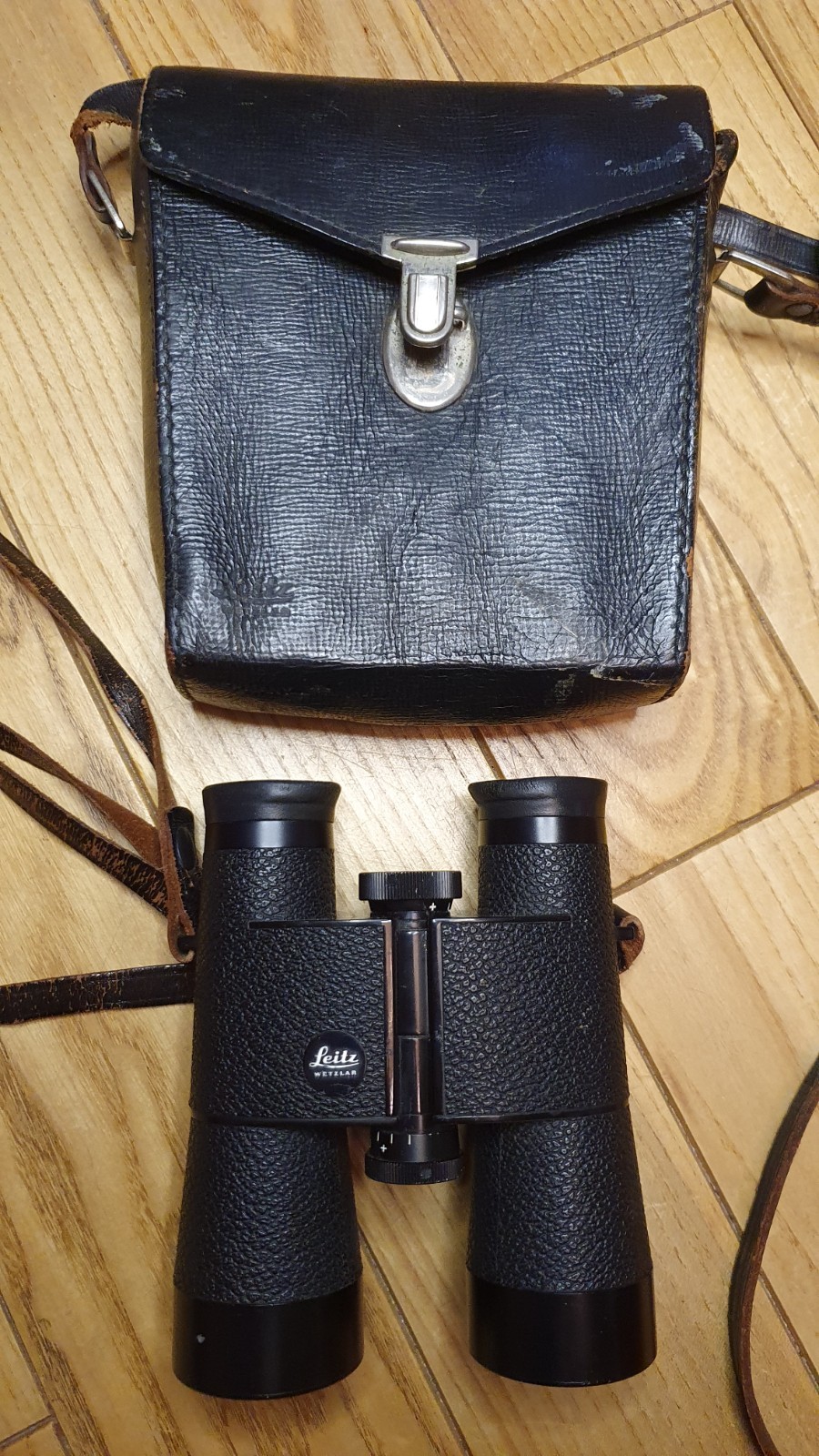 Vintage Leitz Wetzlar Trinovid 10x40 Germany Binoculars