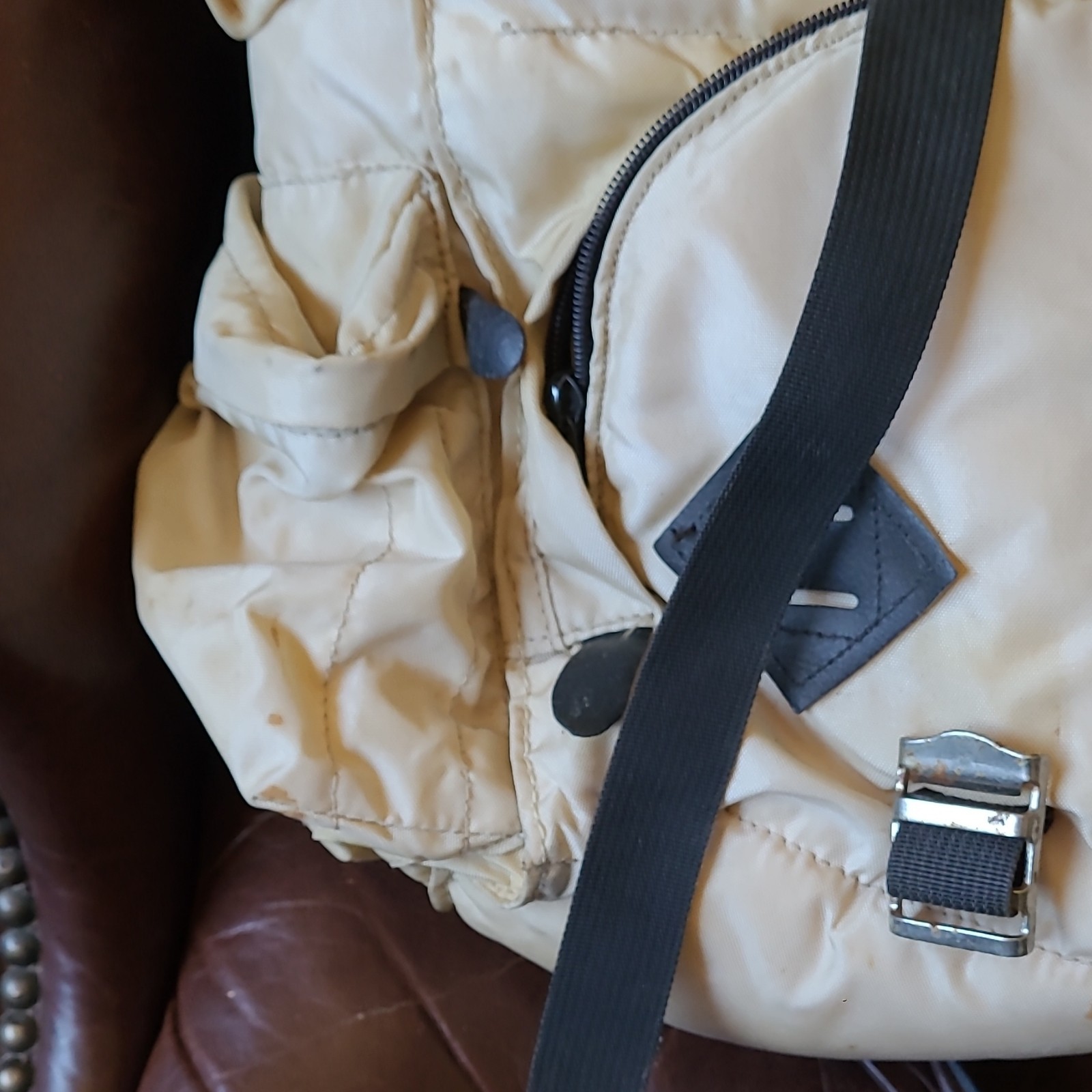 Ultimate Experience Santa Barbara CA Beige Nylon Zip Backpack 5 Pockets Padded
