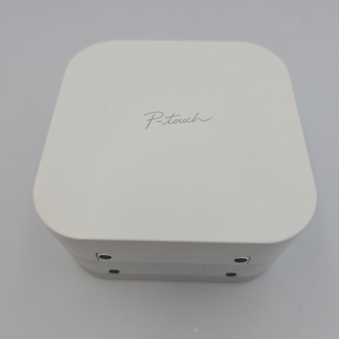 Brother P-Touch PT-P300BT Cube Smartphone Bluetooth Wireless TESTED