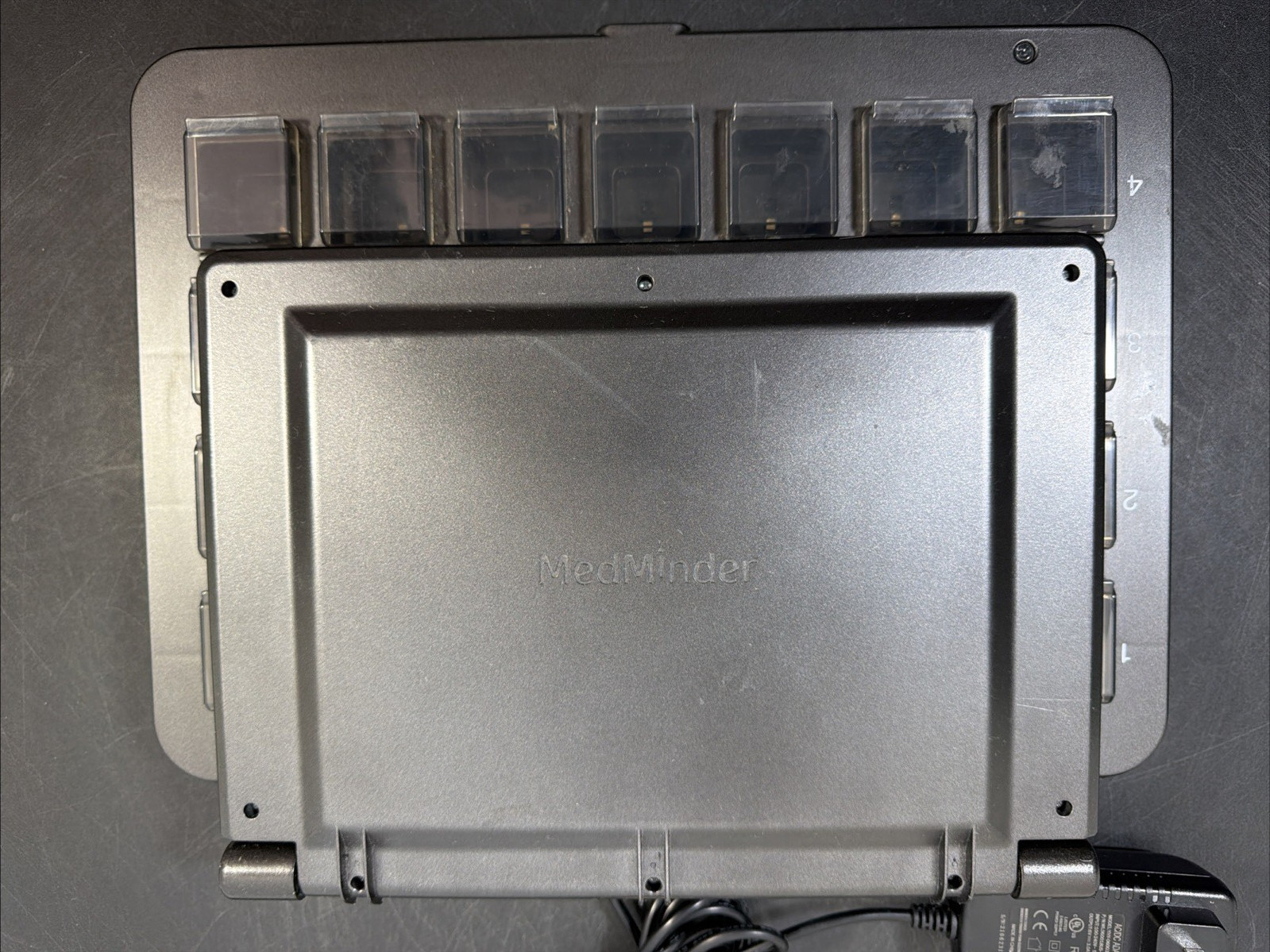 Medminder Jon Locking Automatic Pill Dispenser w/ Clear Lids 28 & Power Adapter