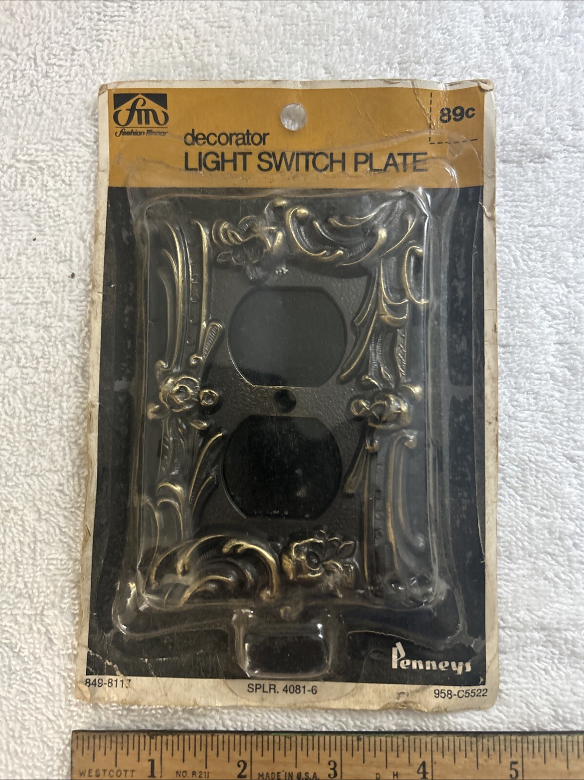 Vintage Fashion Manor Brass Floral Rose Metal  Wall Outlet Cover Plate