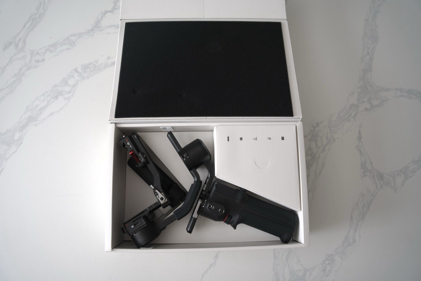 DJI RS 3 Mini 3-Axis Gimbal Stabilizer