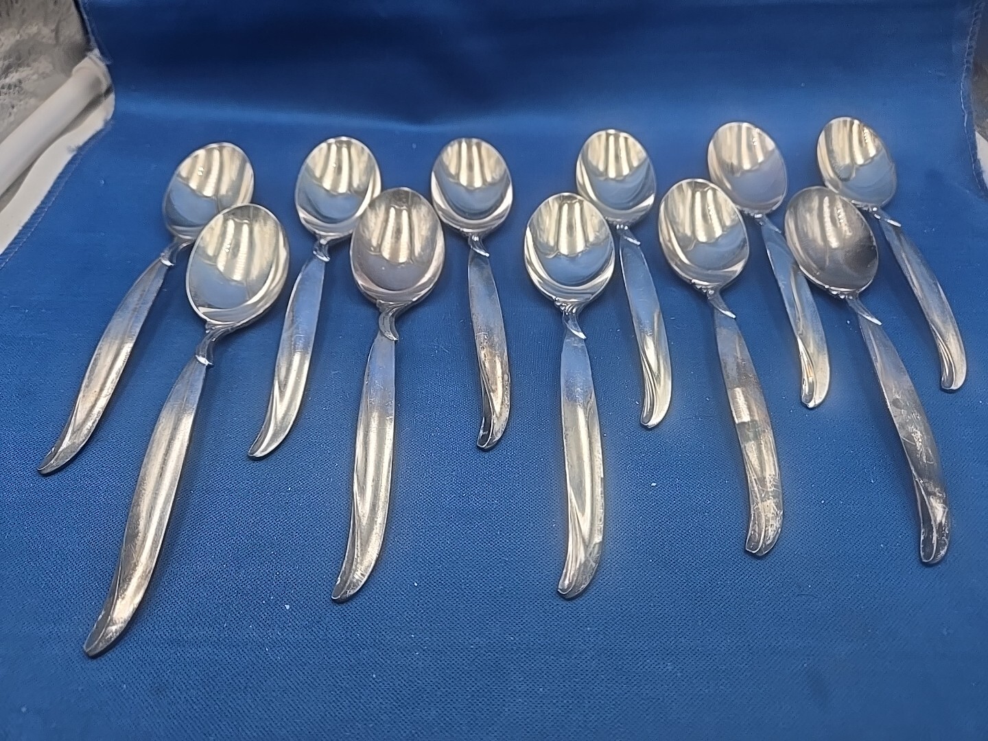 Lot of 11 1847 Rogers Bros / International FLAIR Silverplate Teaspoons 6"