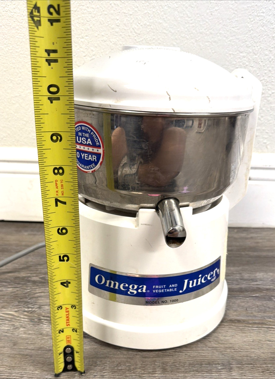 Omega 1000 Fruit Vegetable Juicer Extractor Heavy Duty NO PUSHER parts or repair