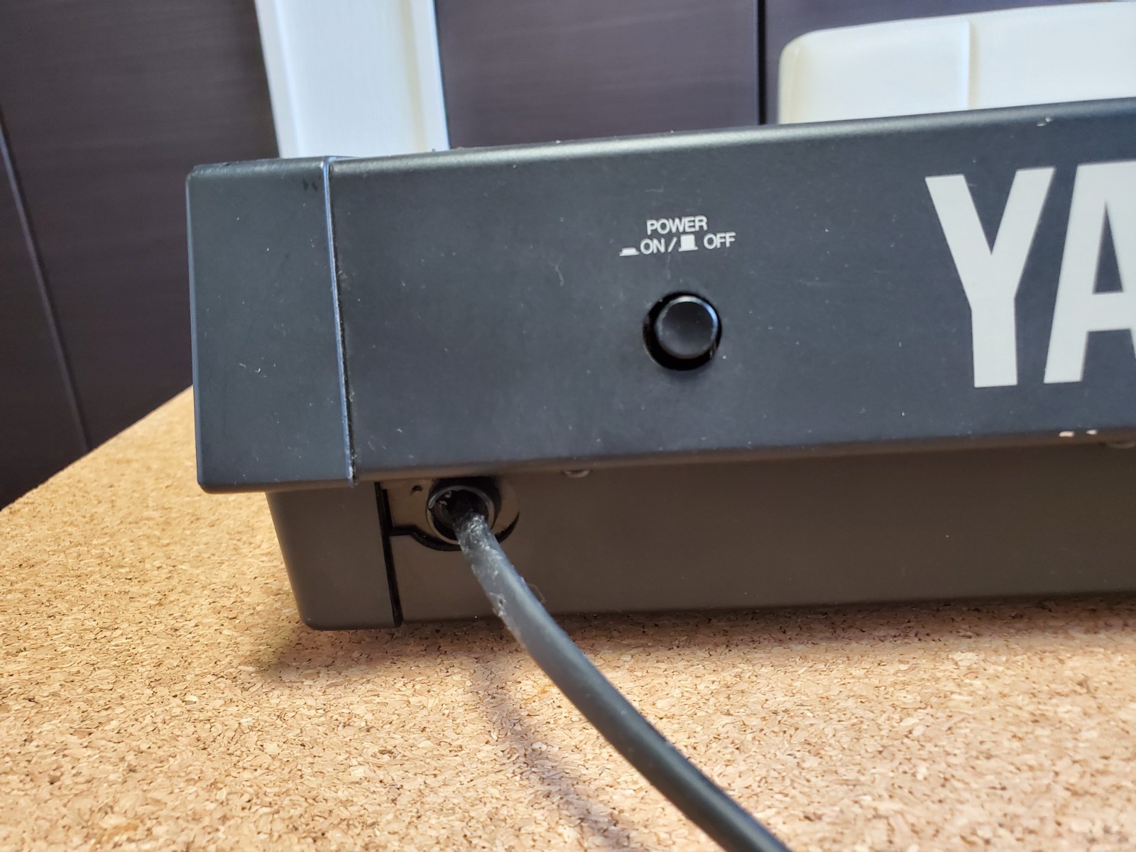 Yamaha V50 Digital Synthesizer New Battery & Button Initialized Good Condition