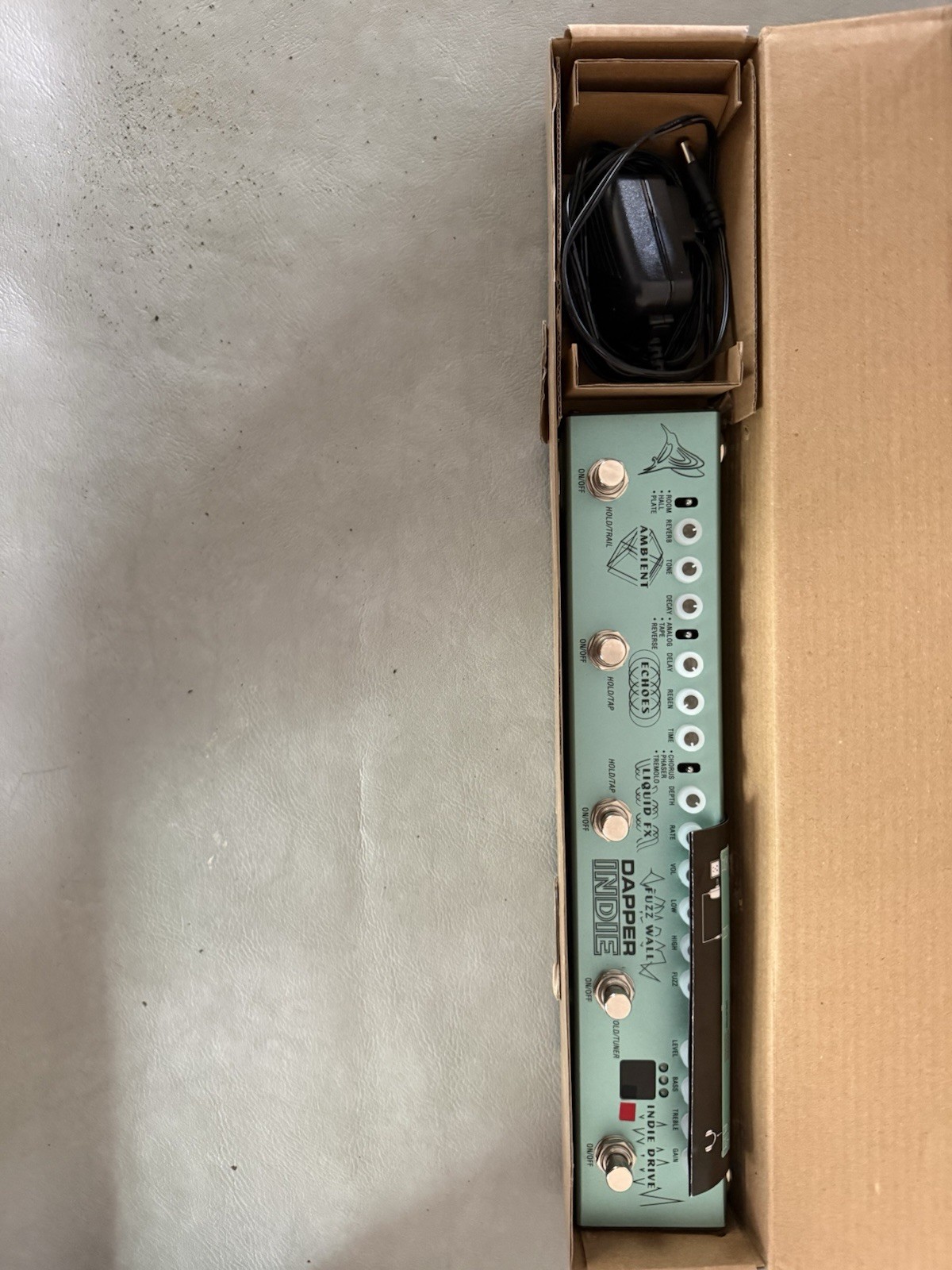 Valeton Dapper Indie Multi Effects Guitar Pedal Tested Working w/ Box PSU