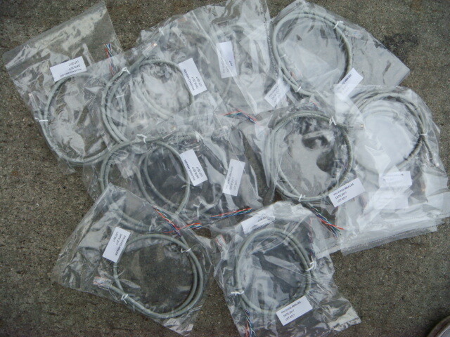 LOT of 20 ~25" SUMI (24AWG) CAT-5 Mini Spectra Cables STH-R136 -- New and Unused