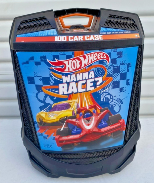 Hot Wheels 100-Car Rolling Storage Case With Retractable Handle Black Wheels
