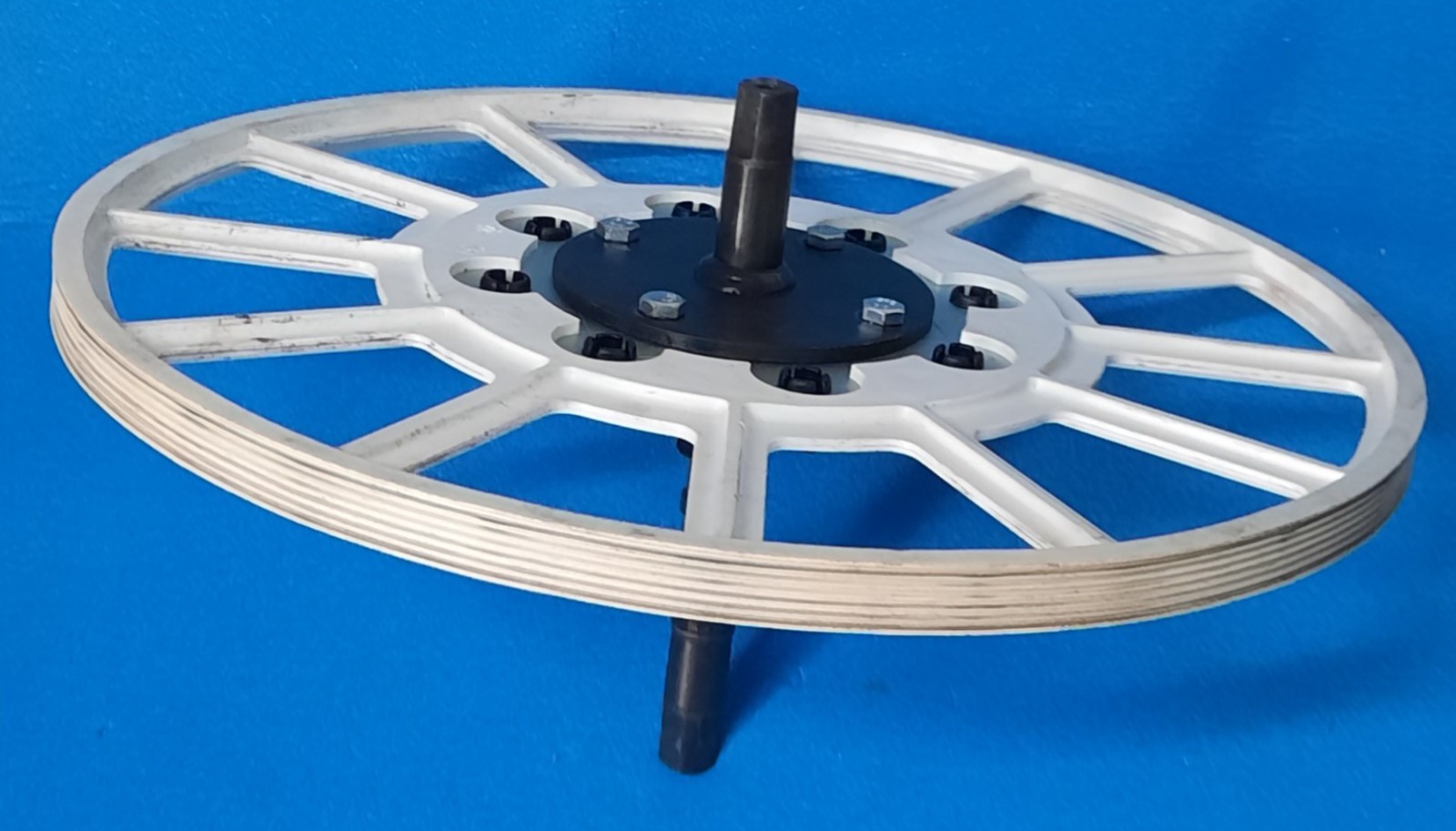 Bottom bracket / belt drive / pedal shaft for Nautilus U628 exercise bike