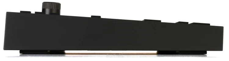 Native Instruments Maschine Mikro MK3 Production and Performance System with