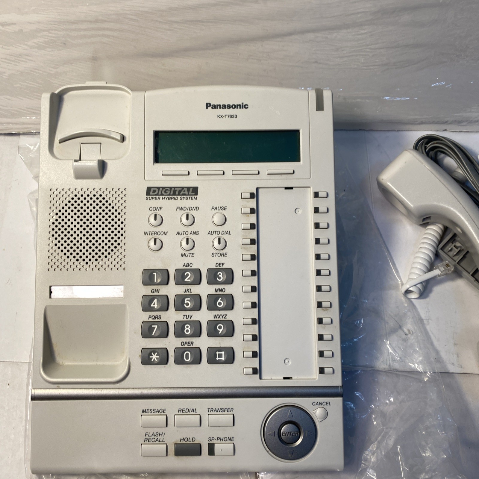 KX T7633 - Digital Super Hybrid System White SAME DAY SHIPPING NICE UNIT!!