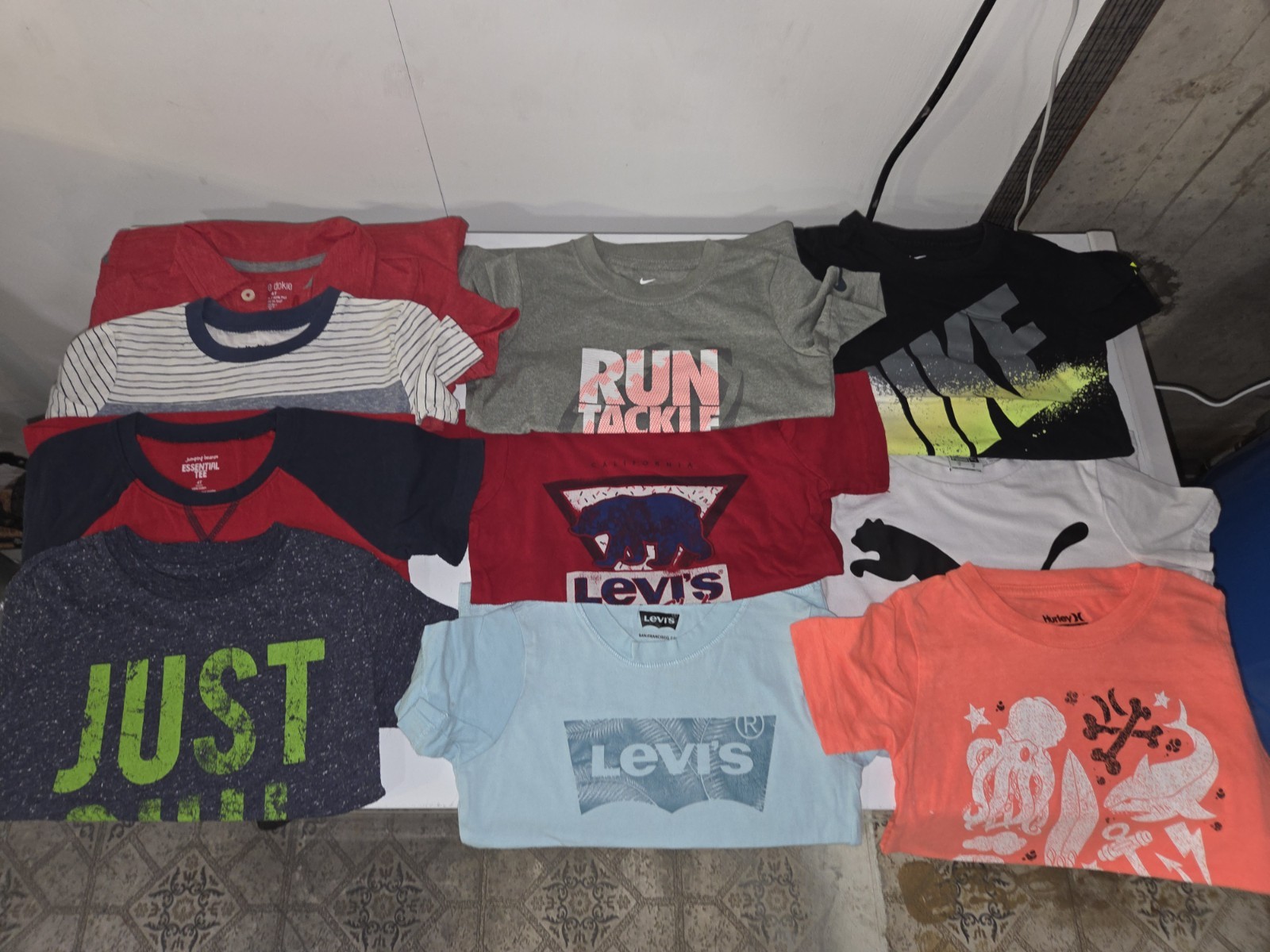 Lot Of 19- Boys Size 4 Short-sleeve T Shirts Many Name Brands