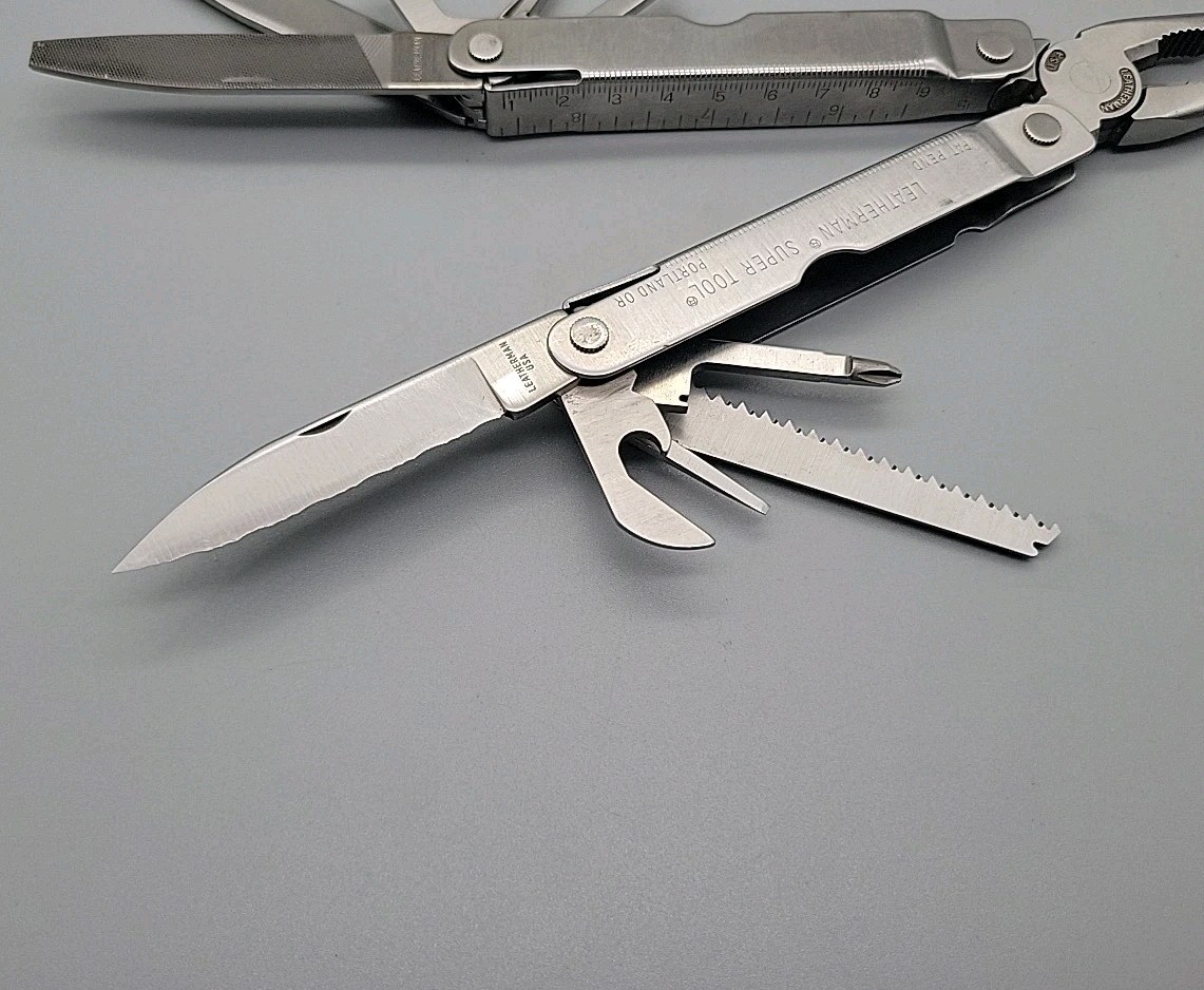 Leatherman Super Tool Multitool Dated 0896 /w Sheath - Knife - Pliers - File