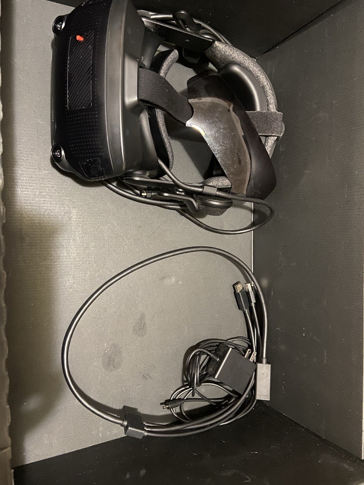HEADSET ONLY Valve Index VR Headset Black with Accessories, Cables, Original Box