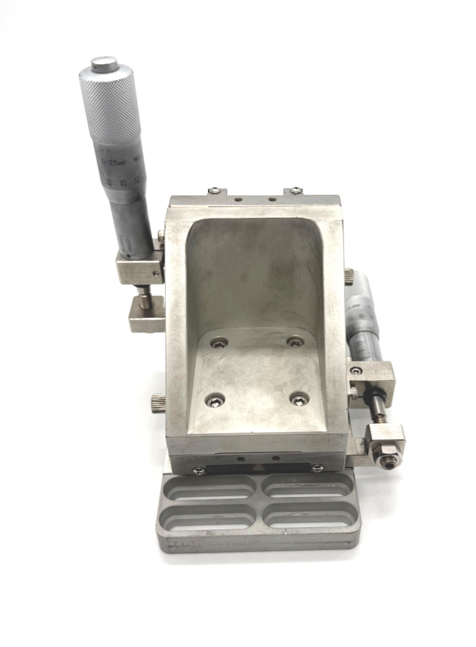 New Focus 9063-B 2-Axis Linear Steel Stage with 25 mm Micrometer