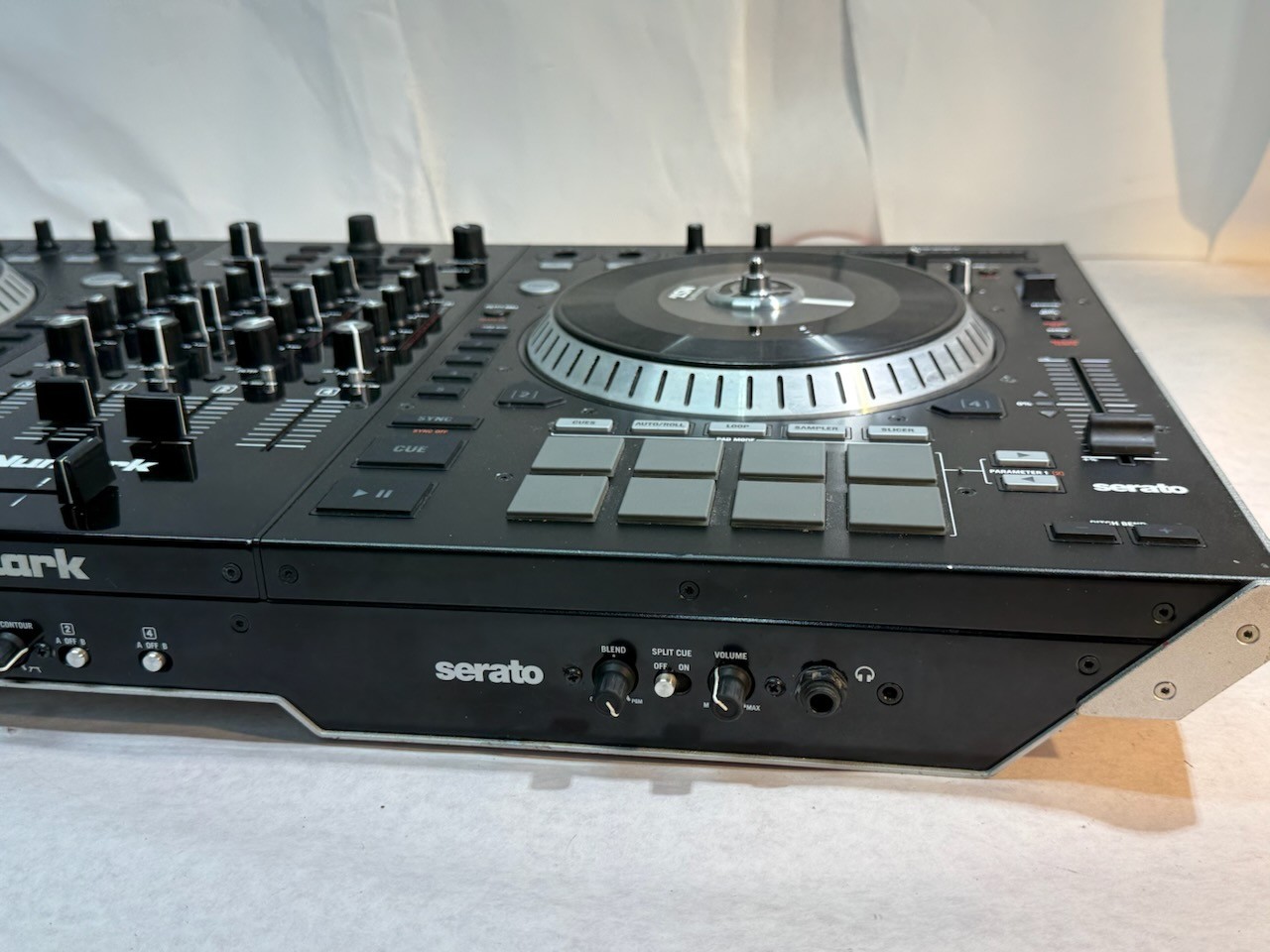 Numark NS7II 4 Channel Motorized Digital DJ Controller & Mixer *READ