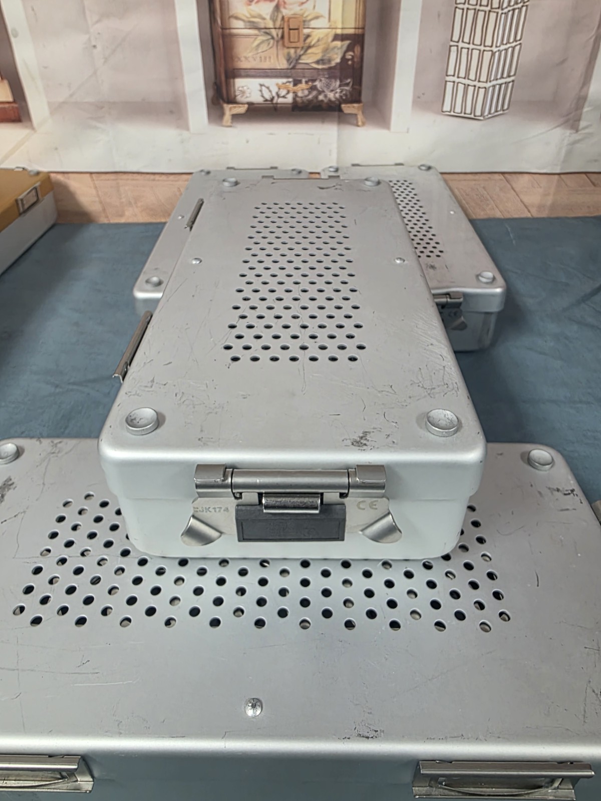 Asculap sterilization tray JM174 JM188 locking lid and filter retainers 11x5x2
