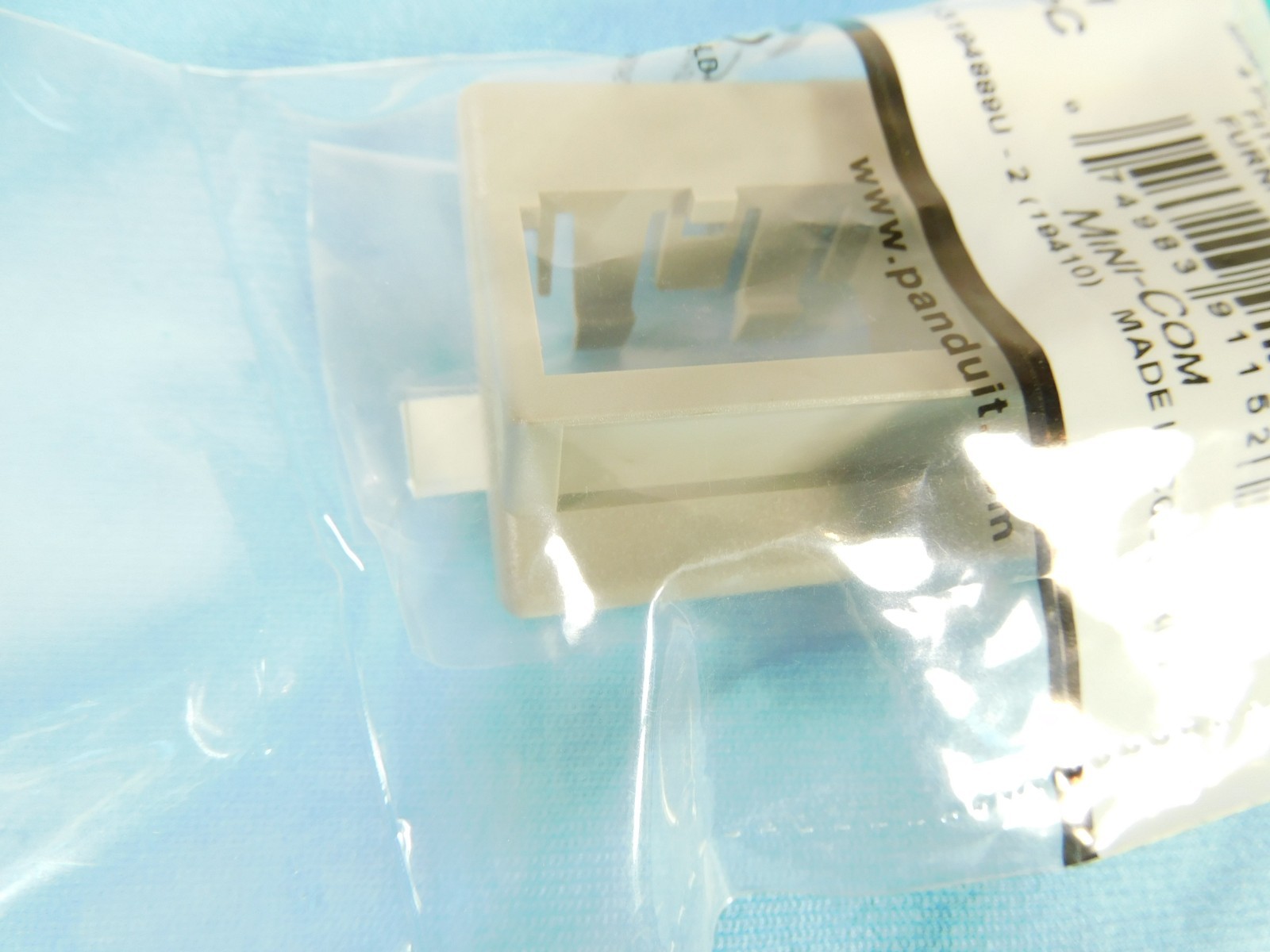 CFFPLA4IG Panduit Furniture Plate 4-Port - Angled - International Gray