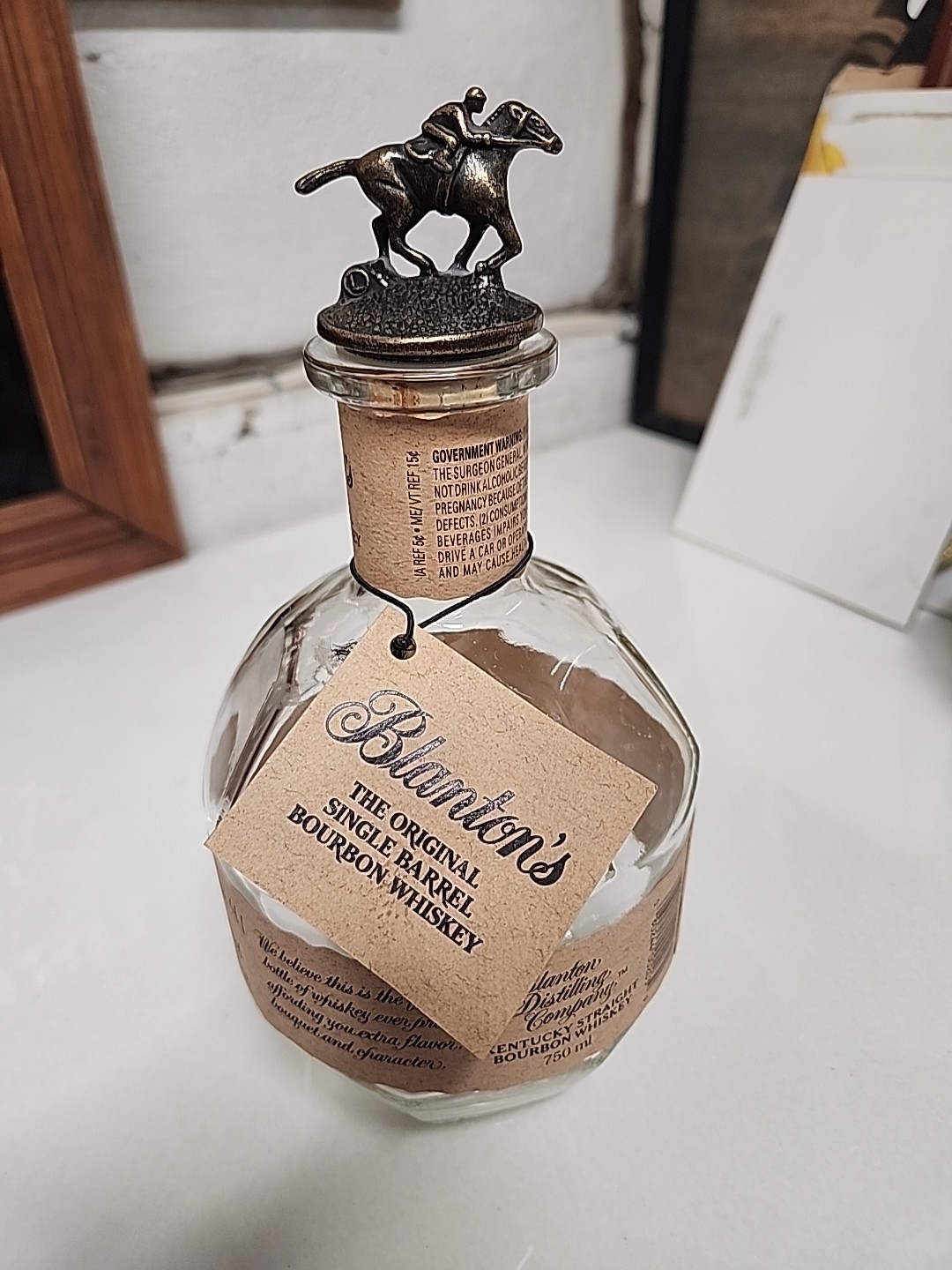 Pre-owned Blantons Single Barrel Bourbon Whiskey Empty Bottle W/Cork Topper