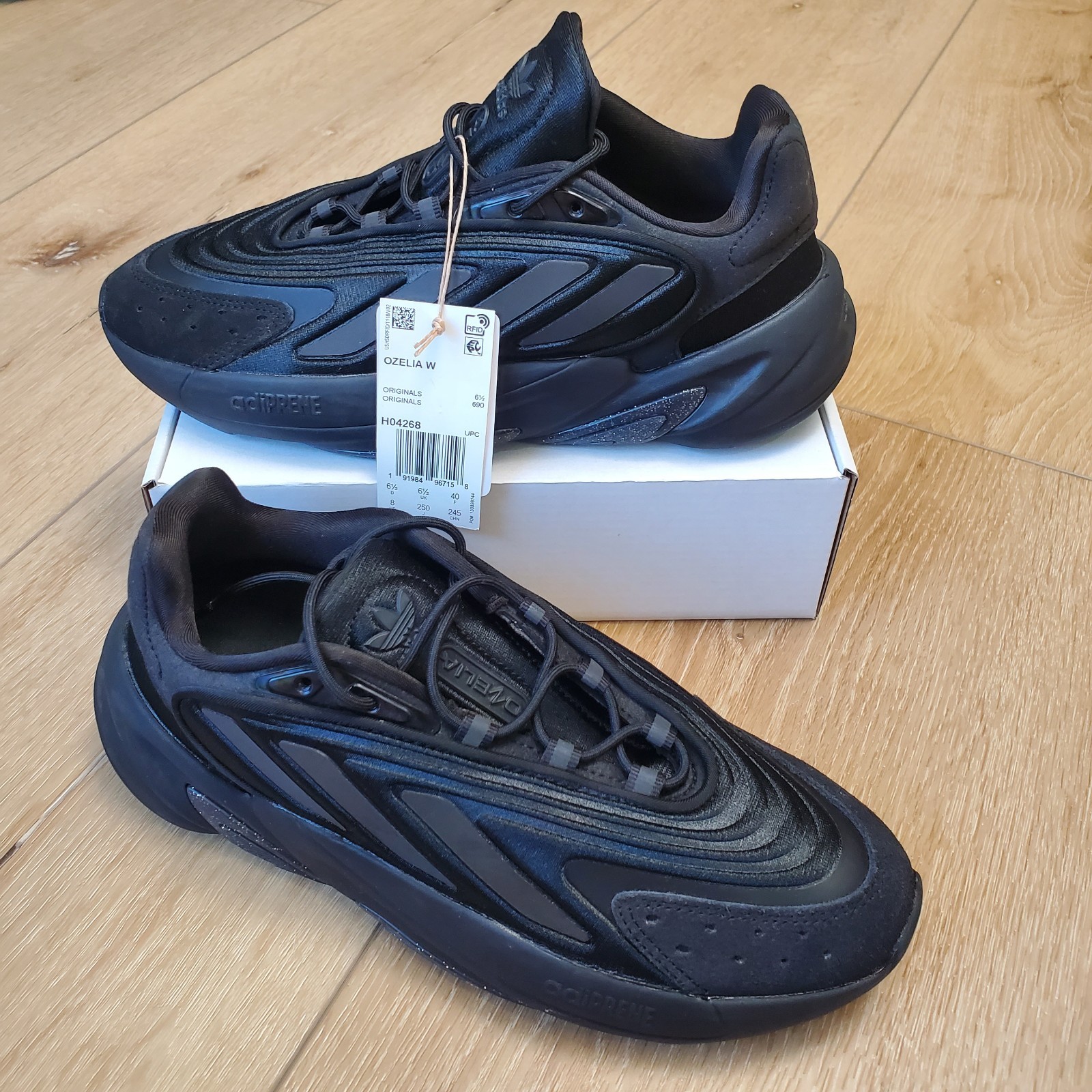 Womens adidas Ozelia Carbon Black Running Shoes H04268 Low Top Sneakers NEW