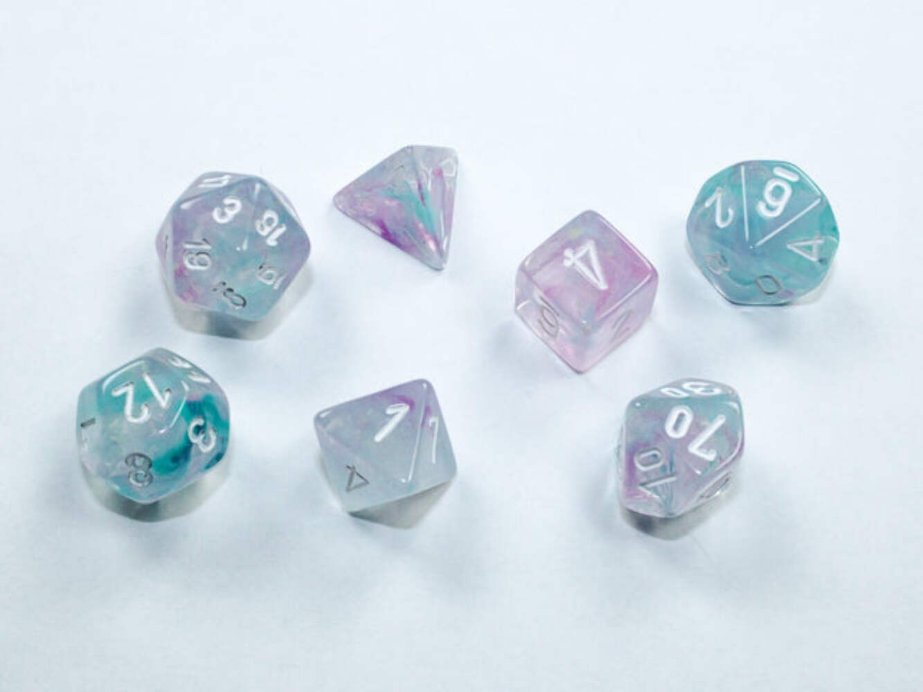 Chessex - Nebula Mini-hedral Wisteria/white 7-Die set