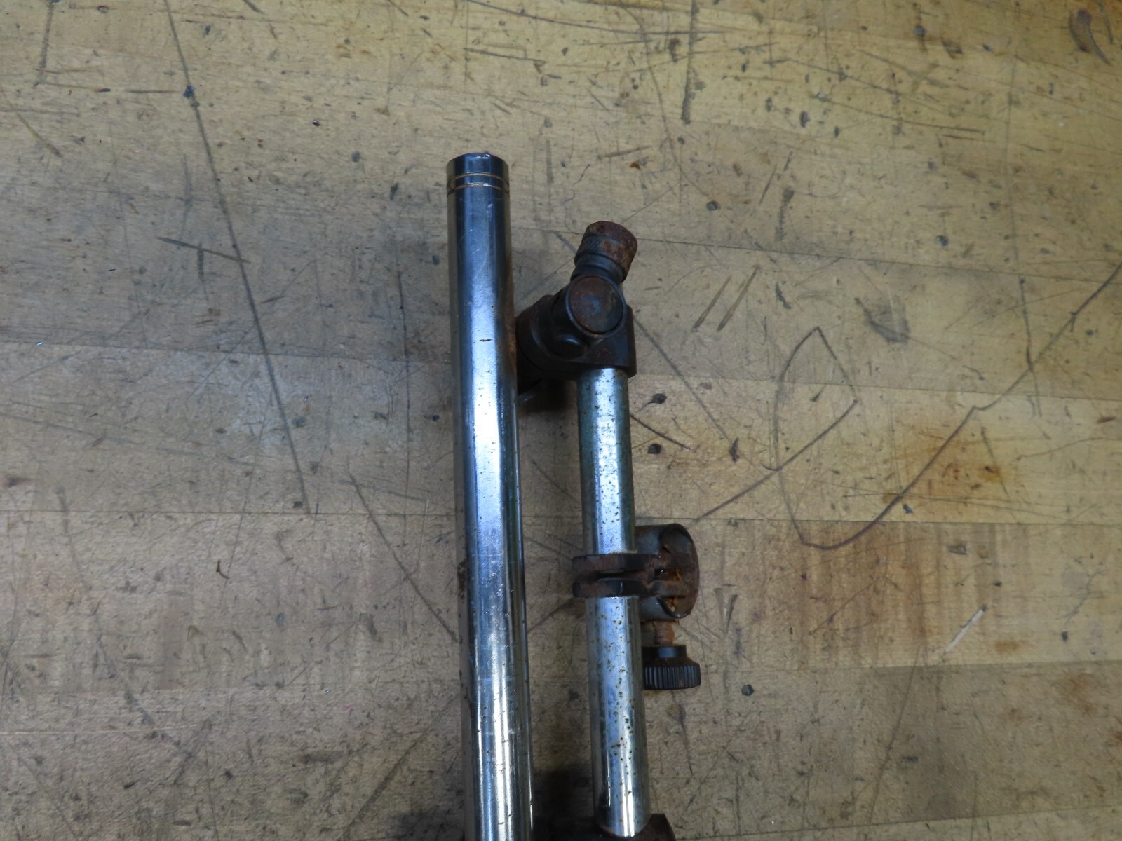 Taiwan on/off magnetic indicator base & fine adjust rods (@D63)
