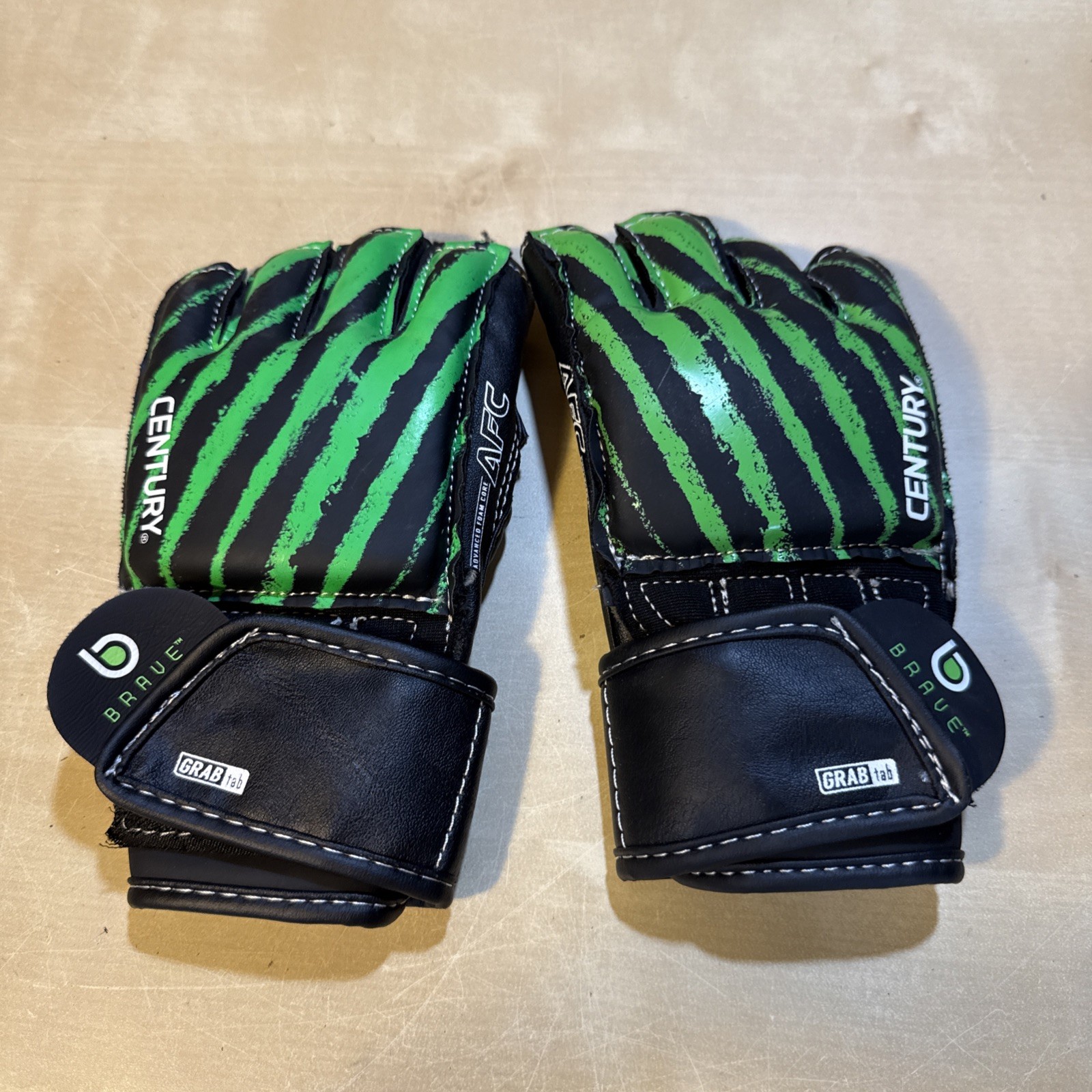 Century Brave Youth Kids Boxing, MMA Training Green/Black Gloves Size L/XL